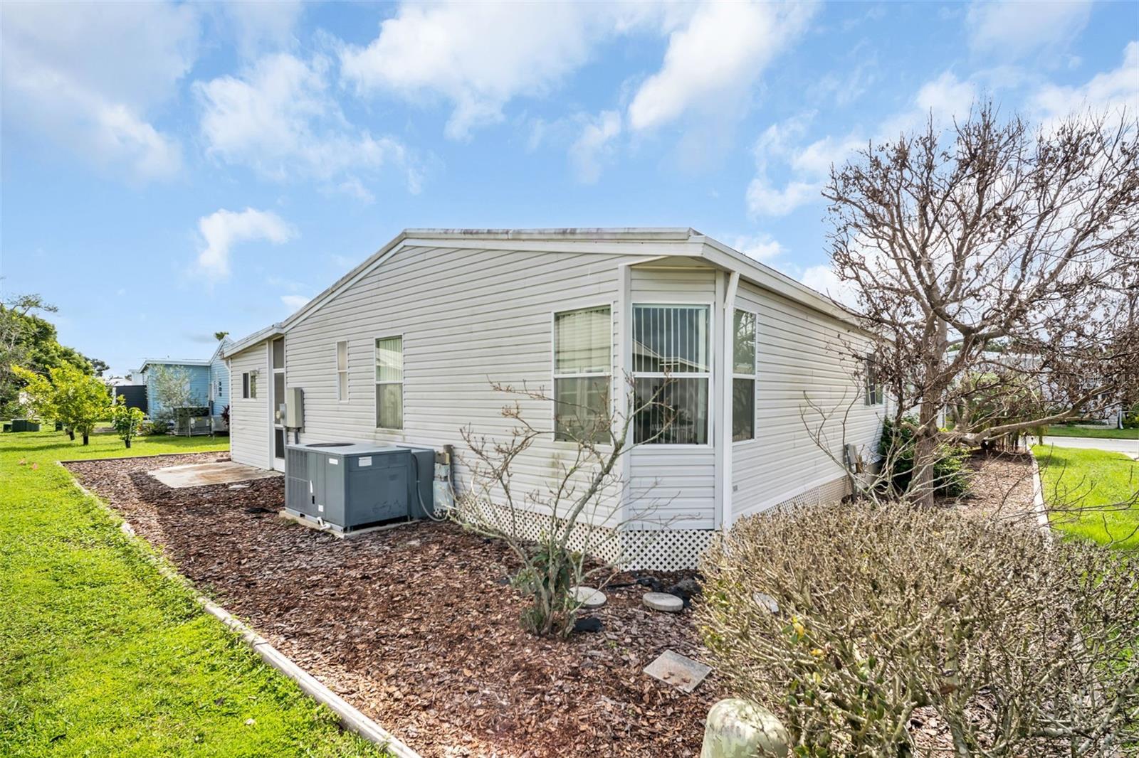 428 PELICAN DR S