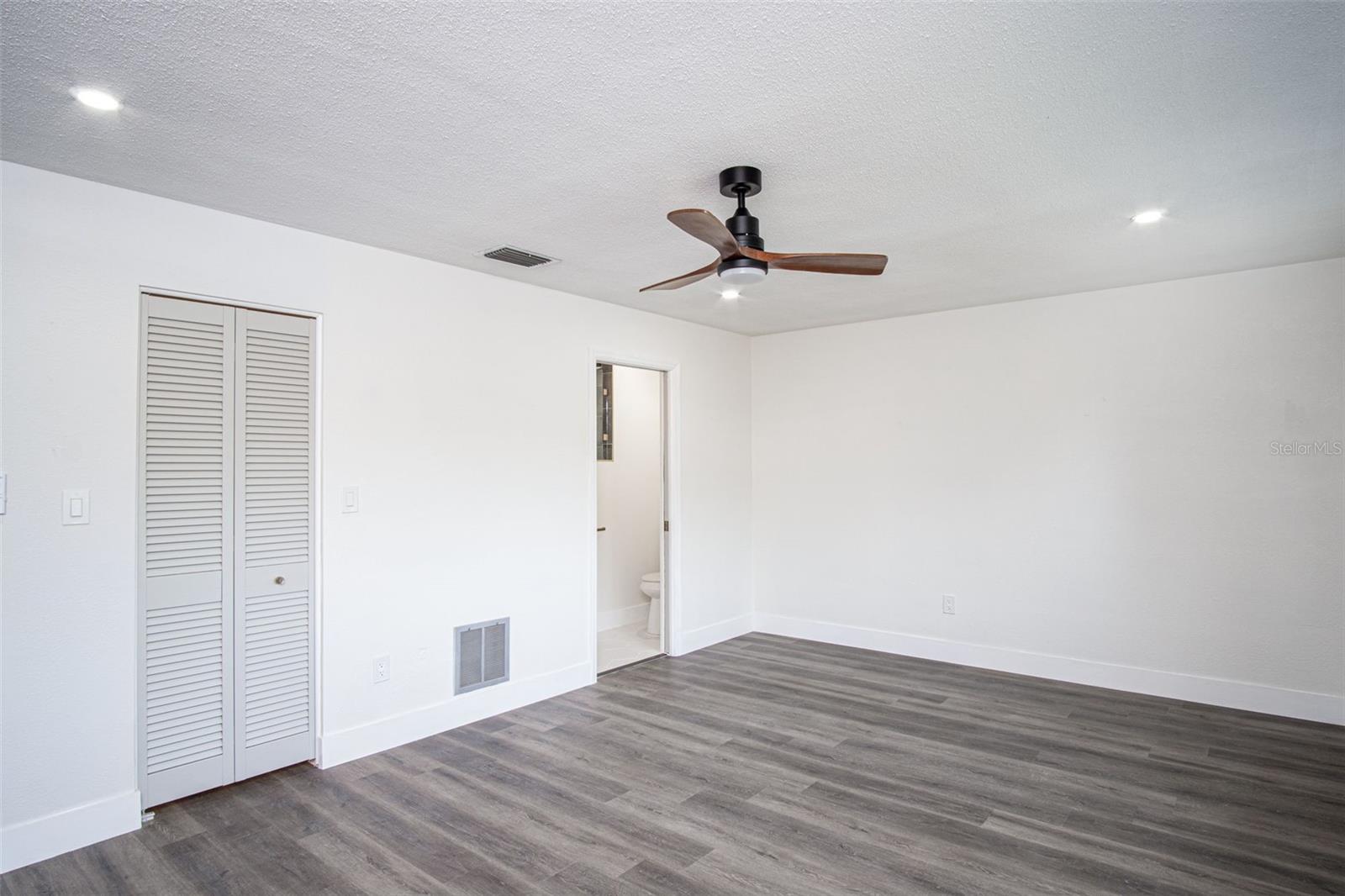 310 HOLLY HILL RD