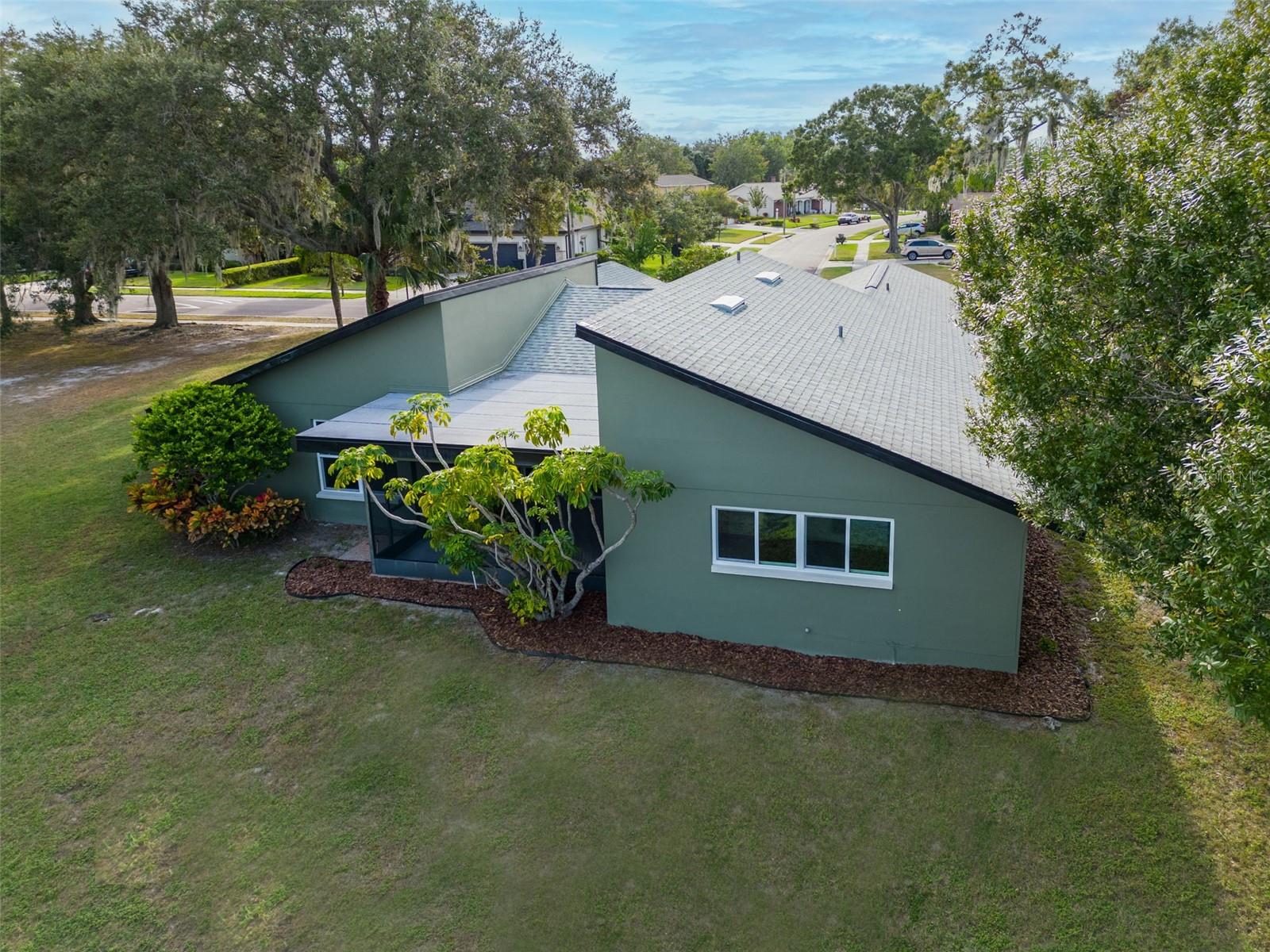 310 HOLLY HILL RD