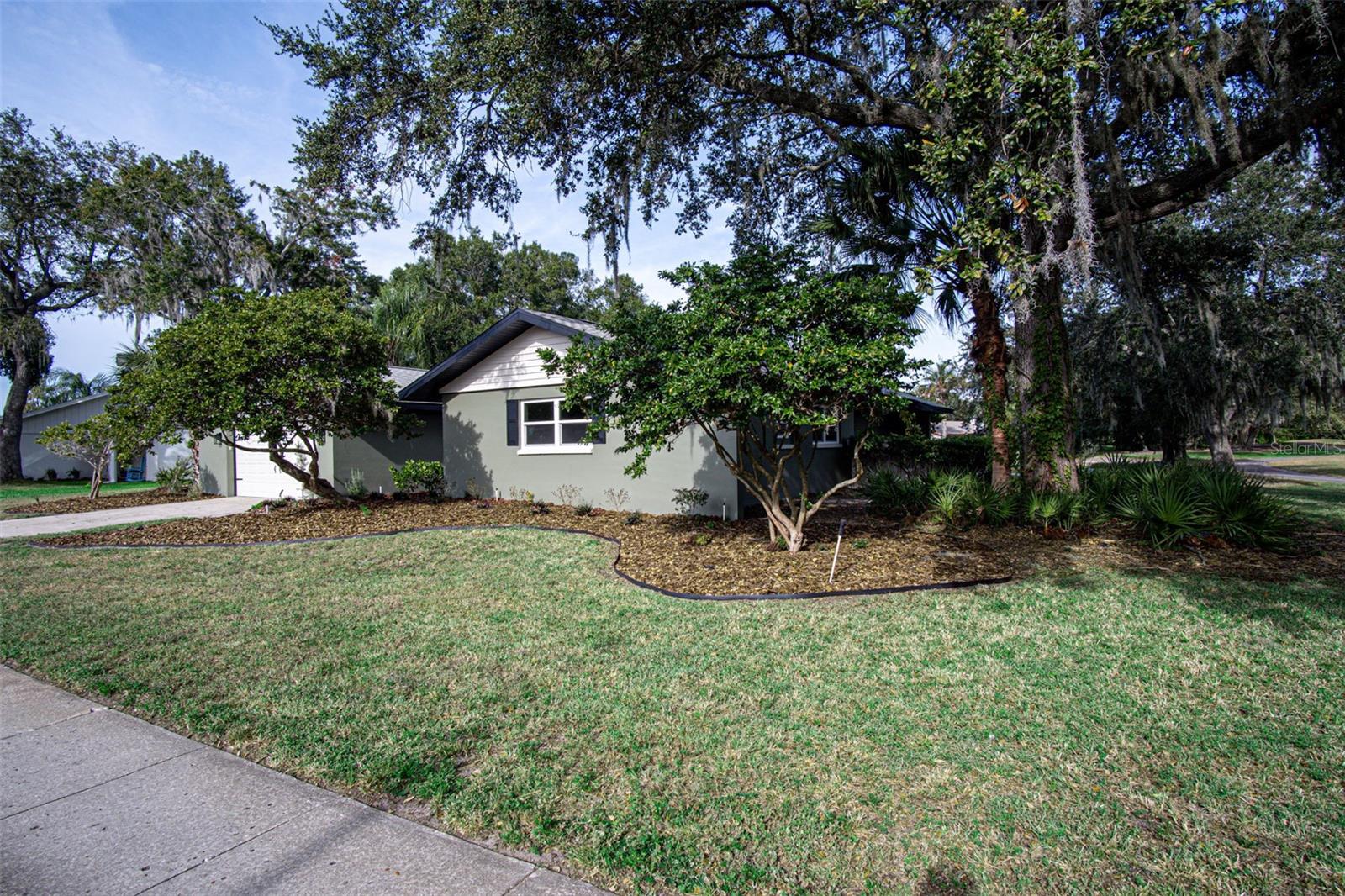 310 HOLLY HILL RD