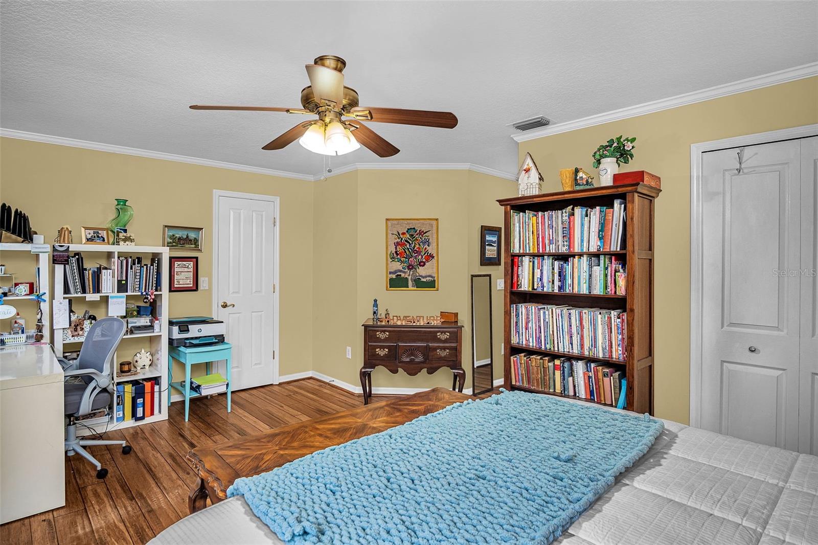 5216 KARLSBURG PL