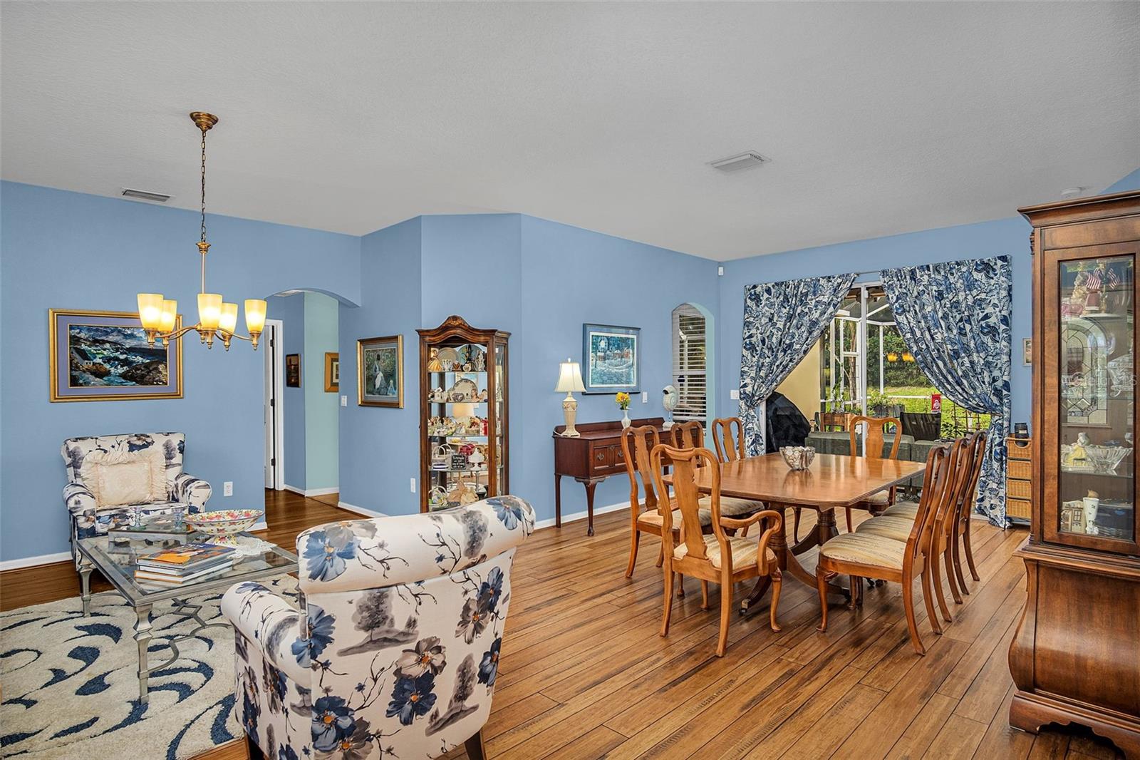 5216 KARLSBURG PL