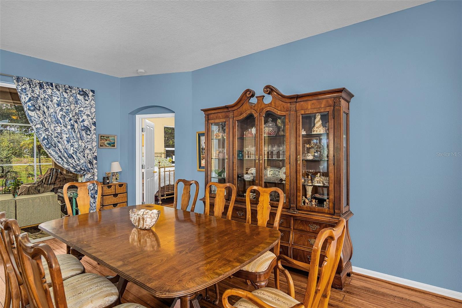 5216 KARLSBURG PL