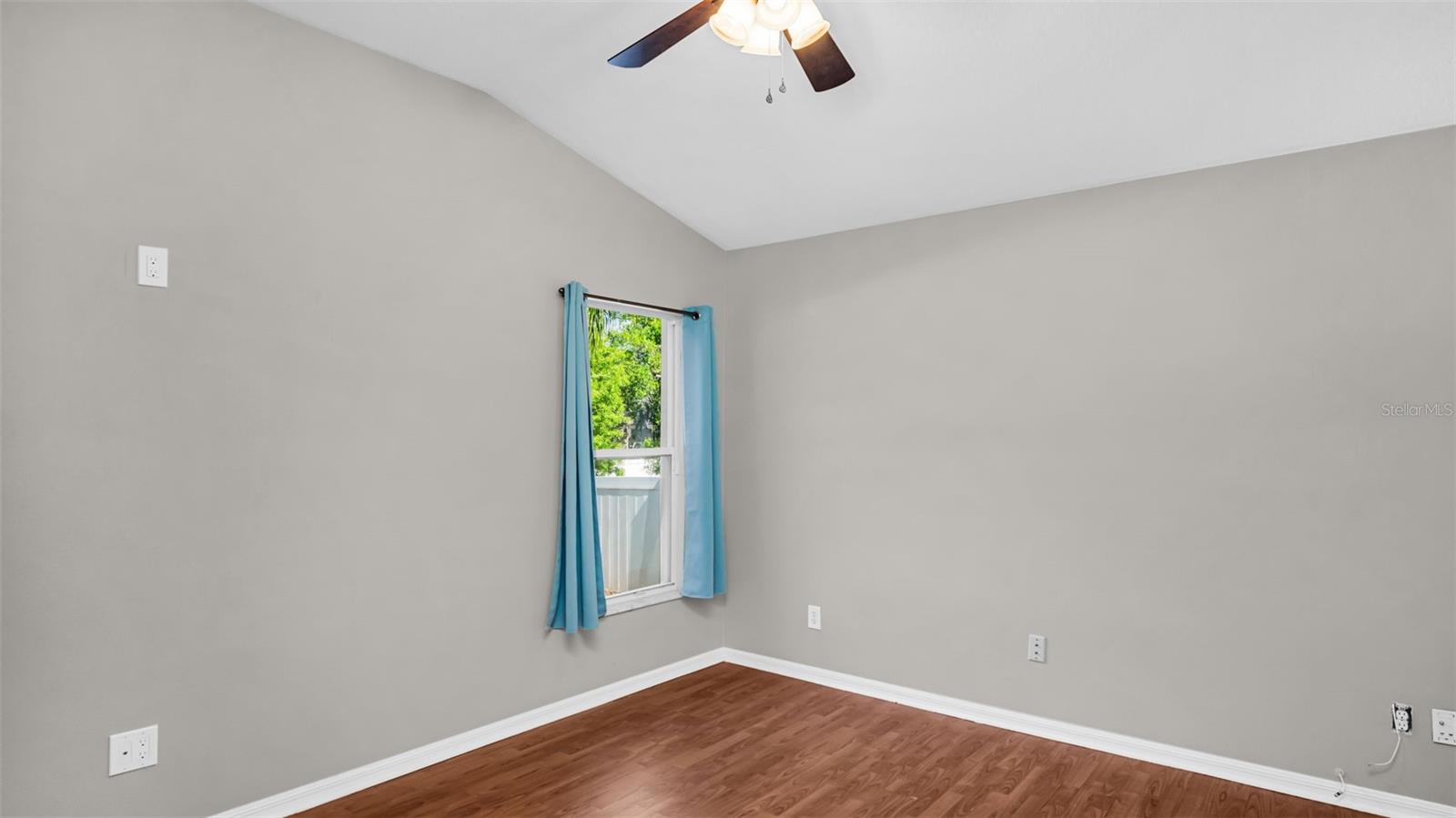 16306 NIKKI LN