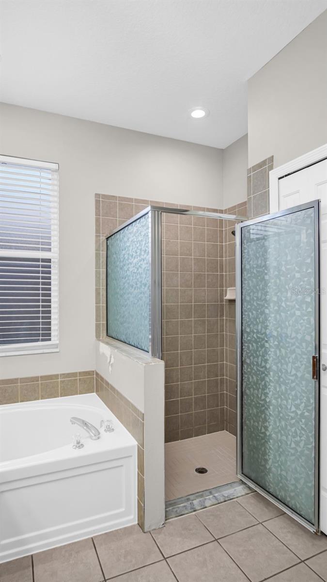 16306 NIKKI LN
