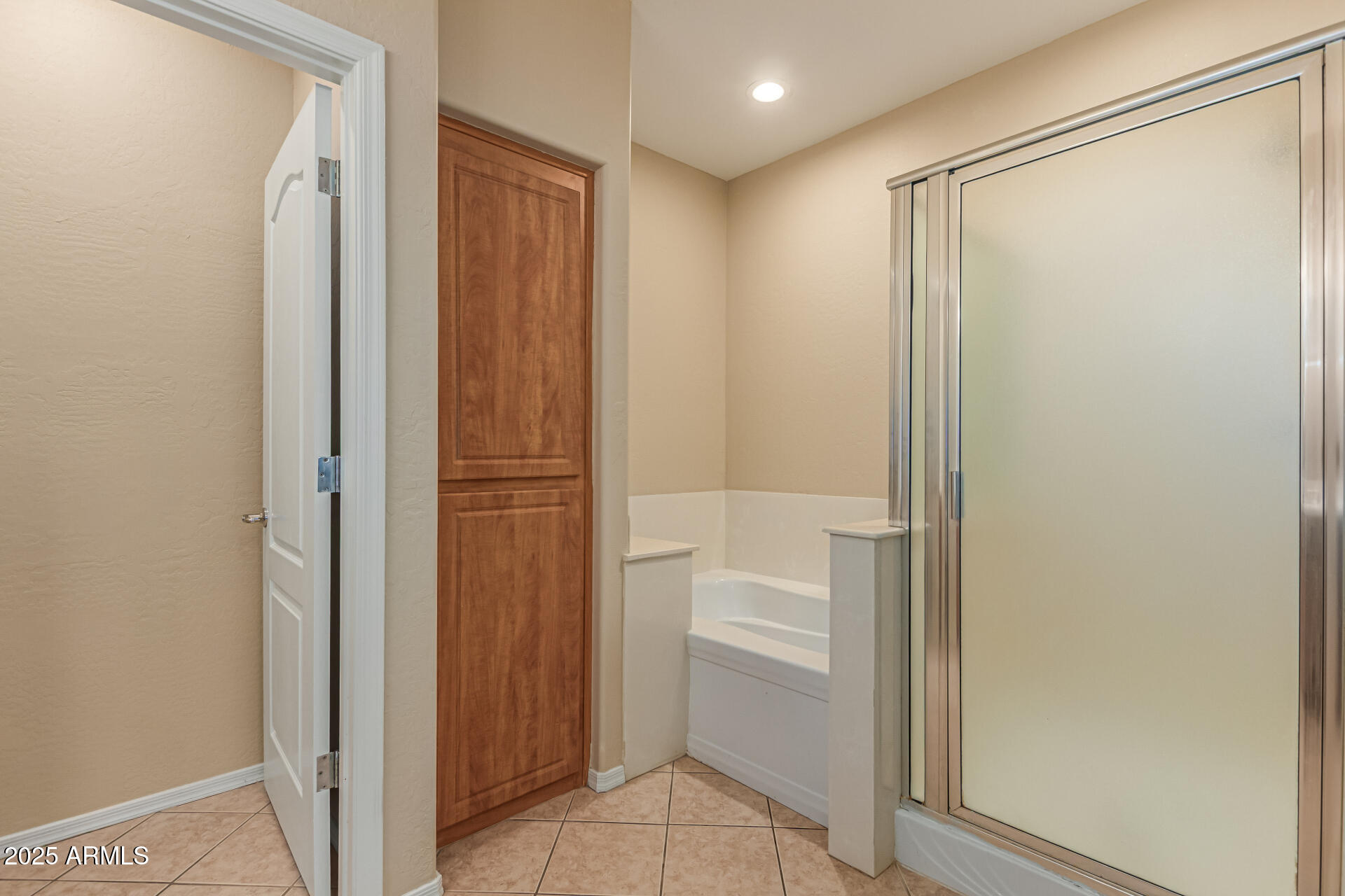 705 W QUEEN CREEK Road, 1201