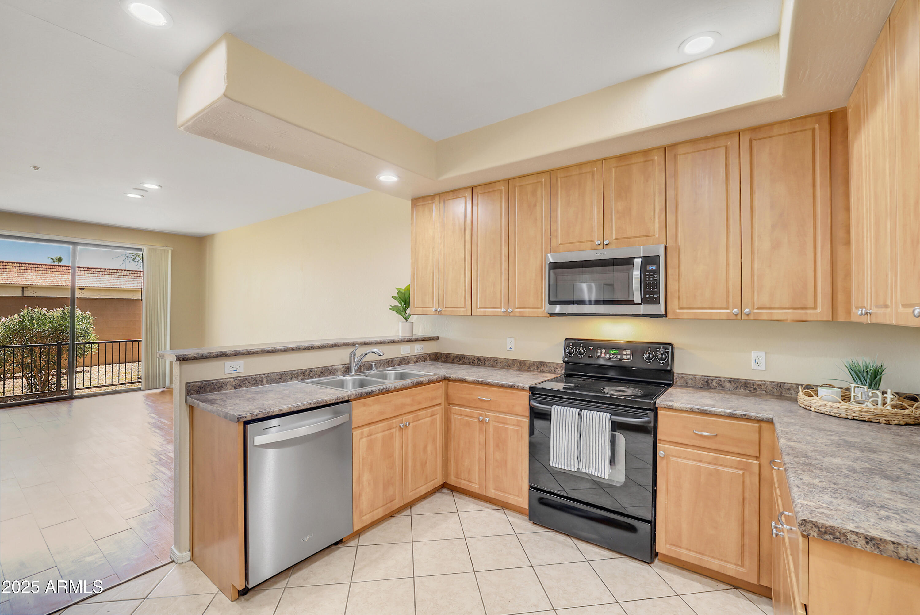 705 W QUEEN CREEK Road, 1201