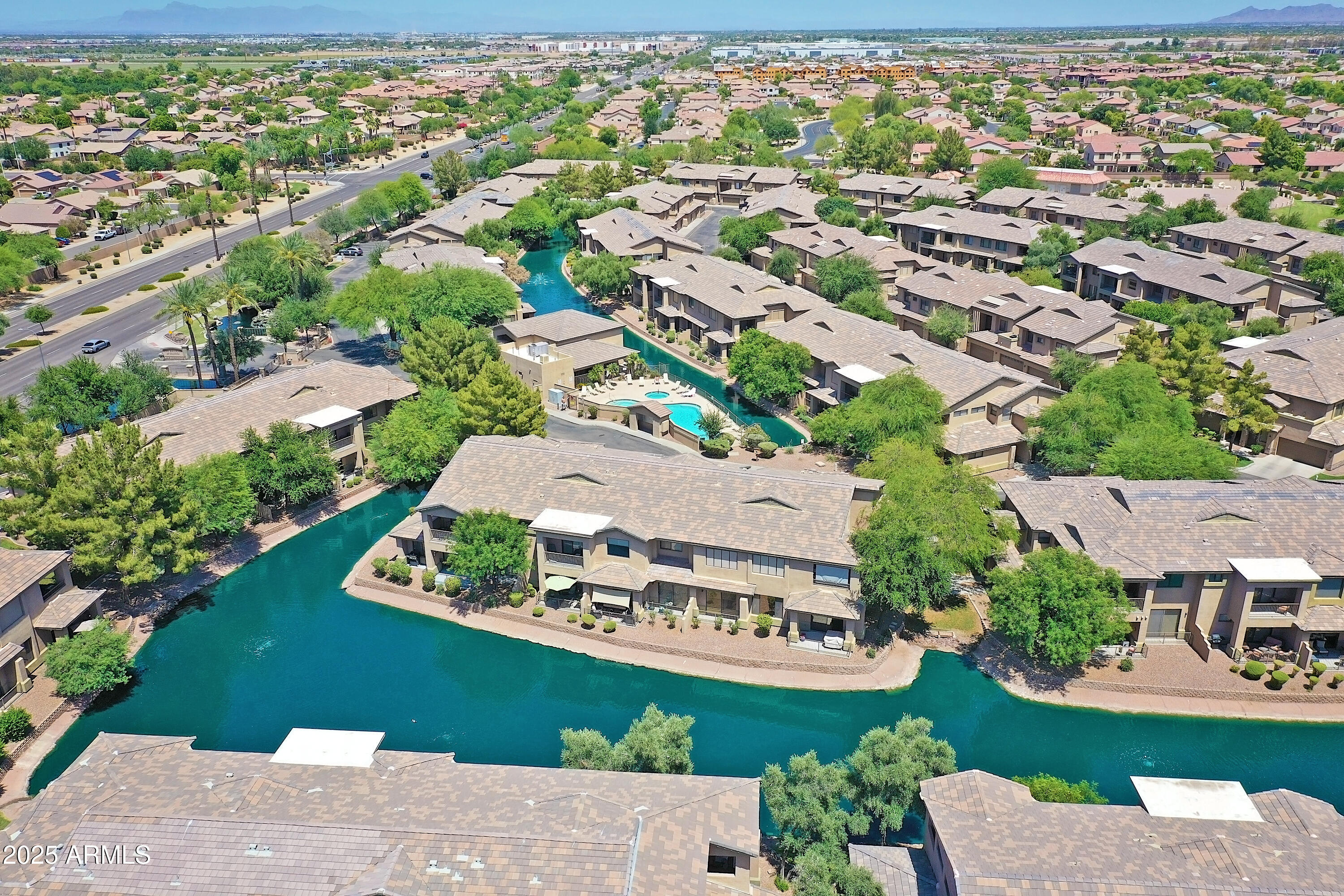 705 W QUEEN CREEK Road, 1201