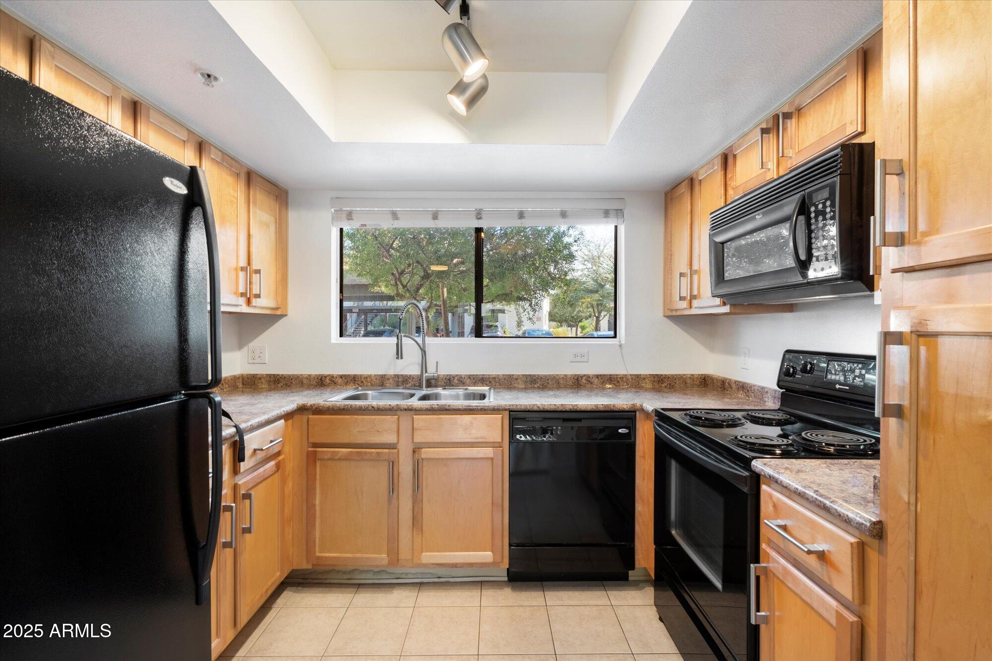 9990 N SCOTTSDALE Road, 1006