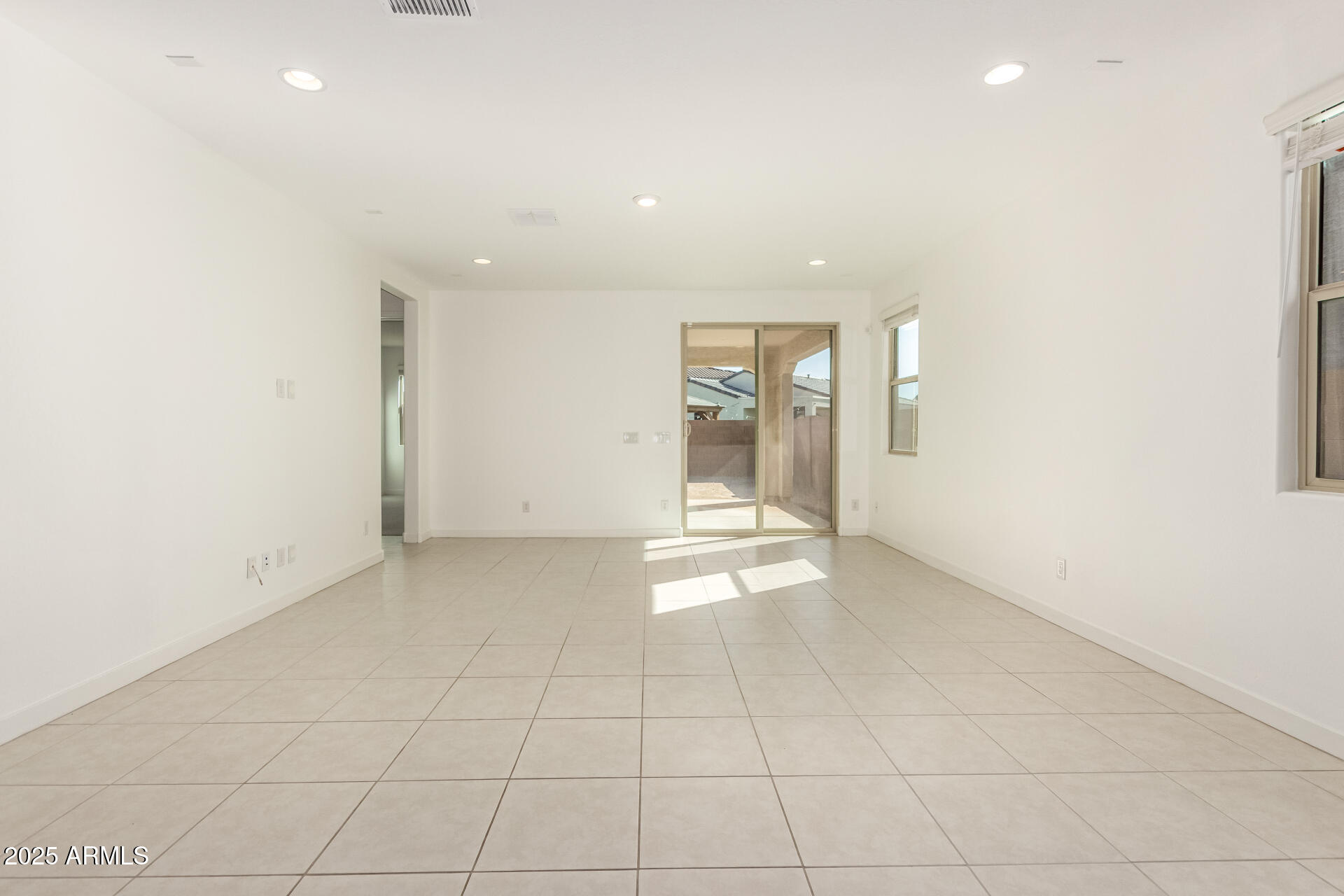 12521 W MORTEN Avenue