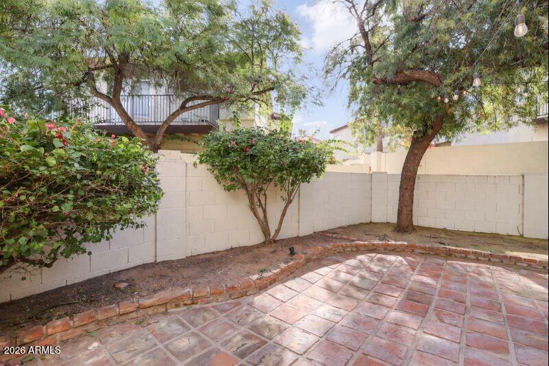 5036 E SIESTA Drive 1