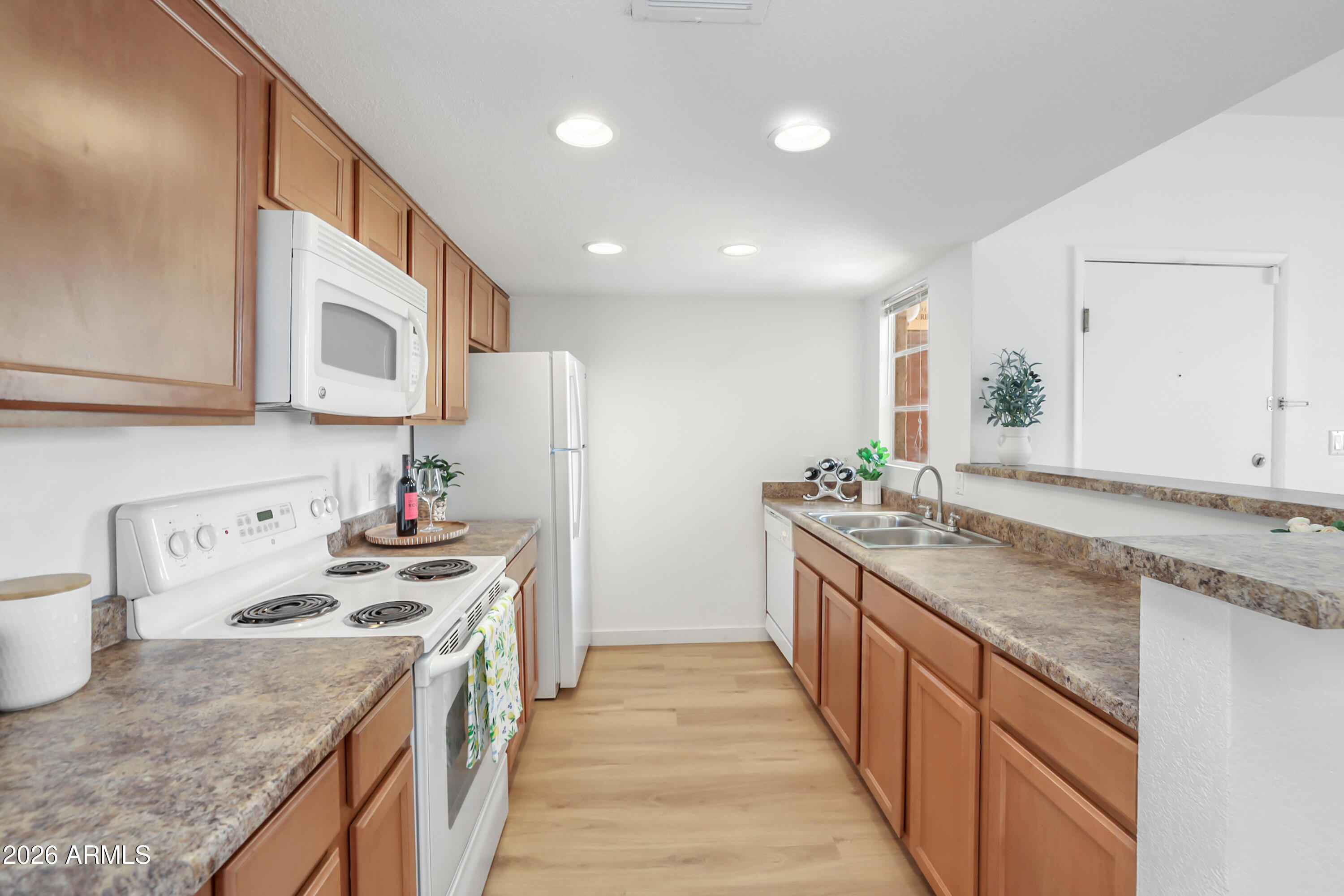 1125 E BROADWAY Road 225