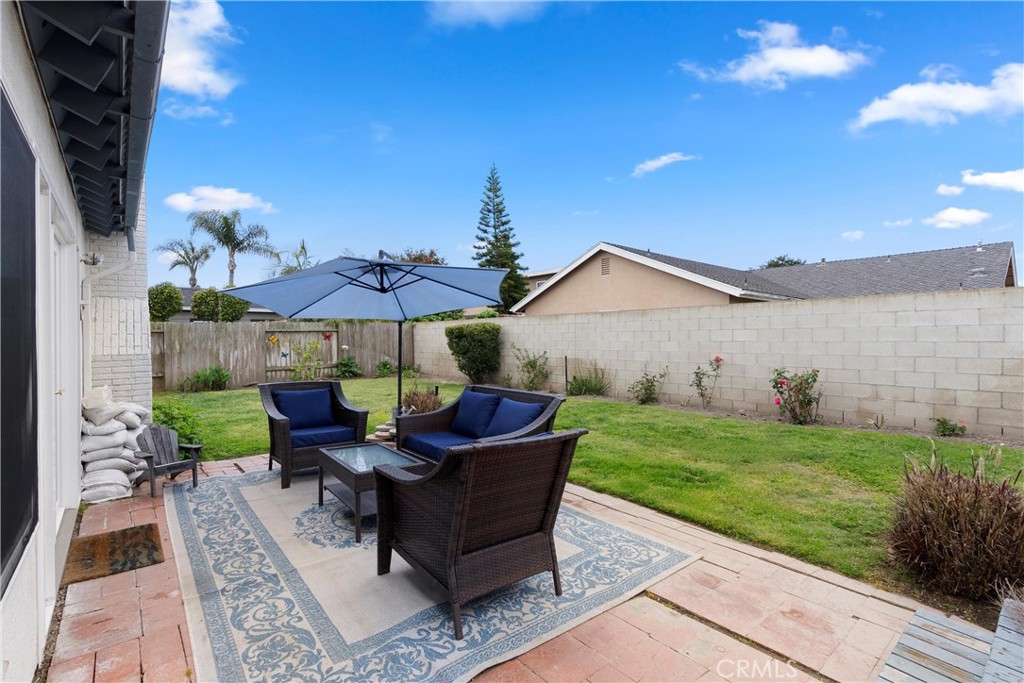 21041 Strathmoor Lane