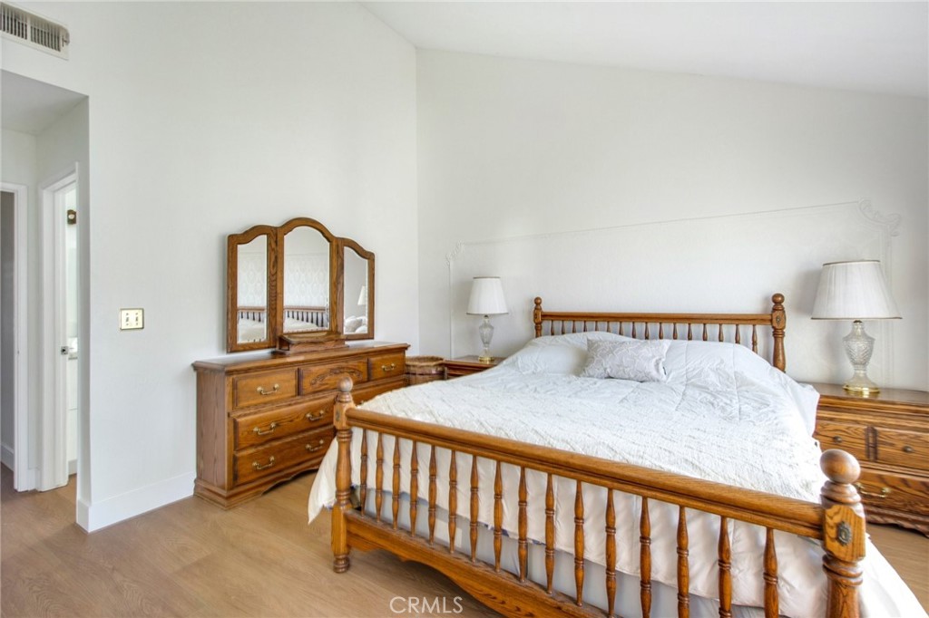 21041 Strathmoor Lane