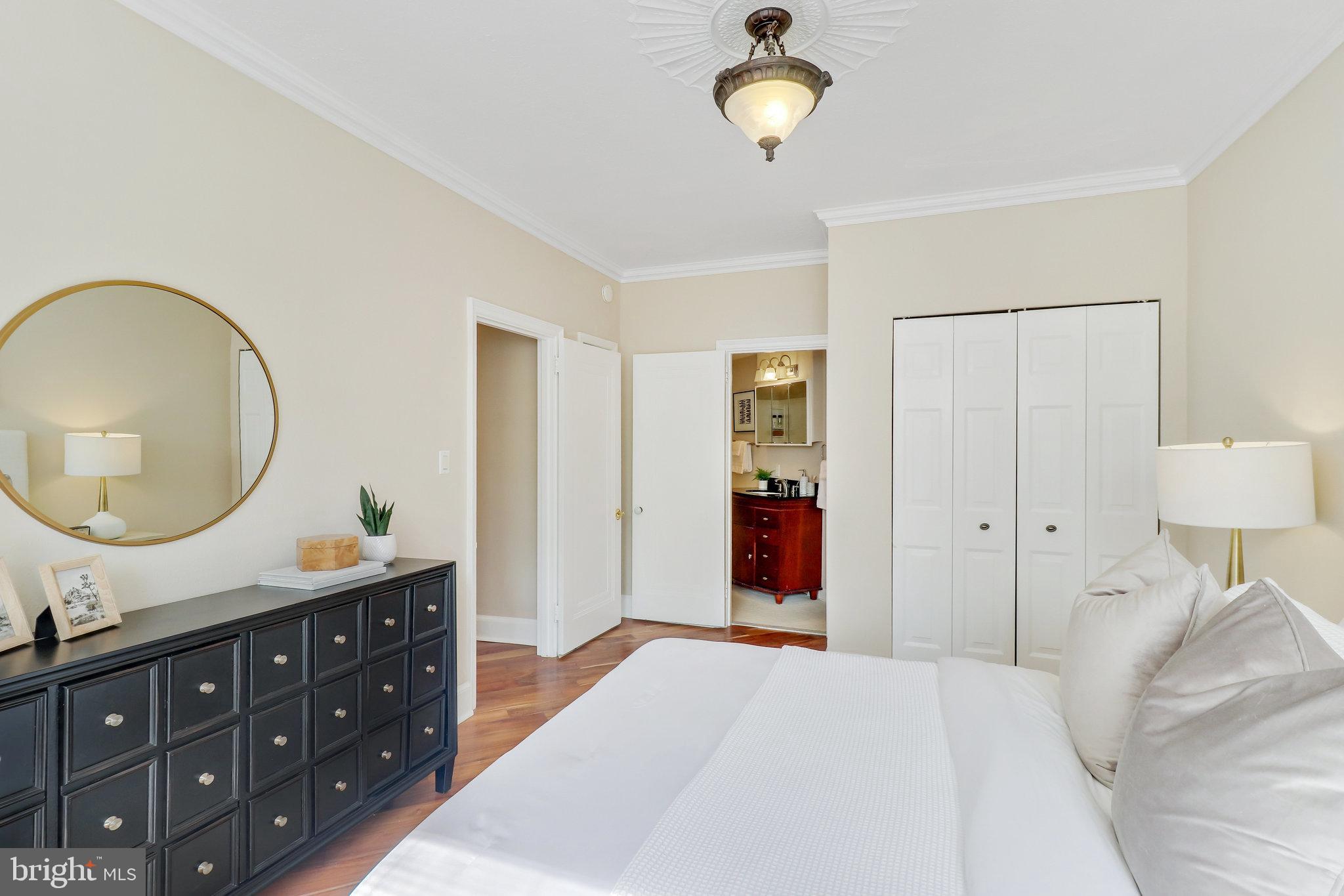 4701 Connecticut AVENUE NW Unit: 105