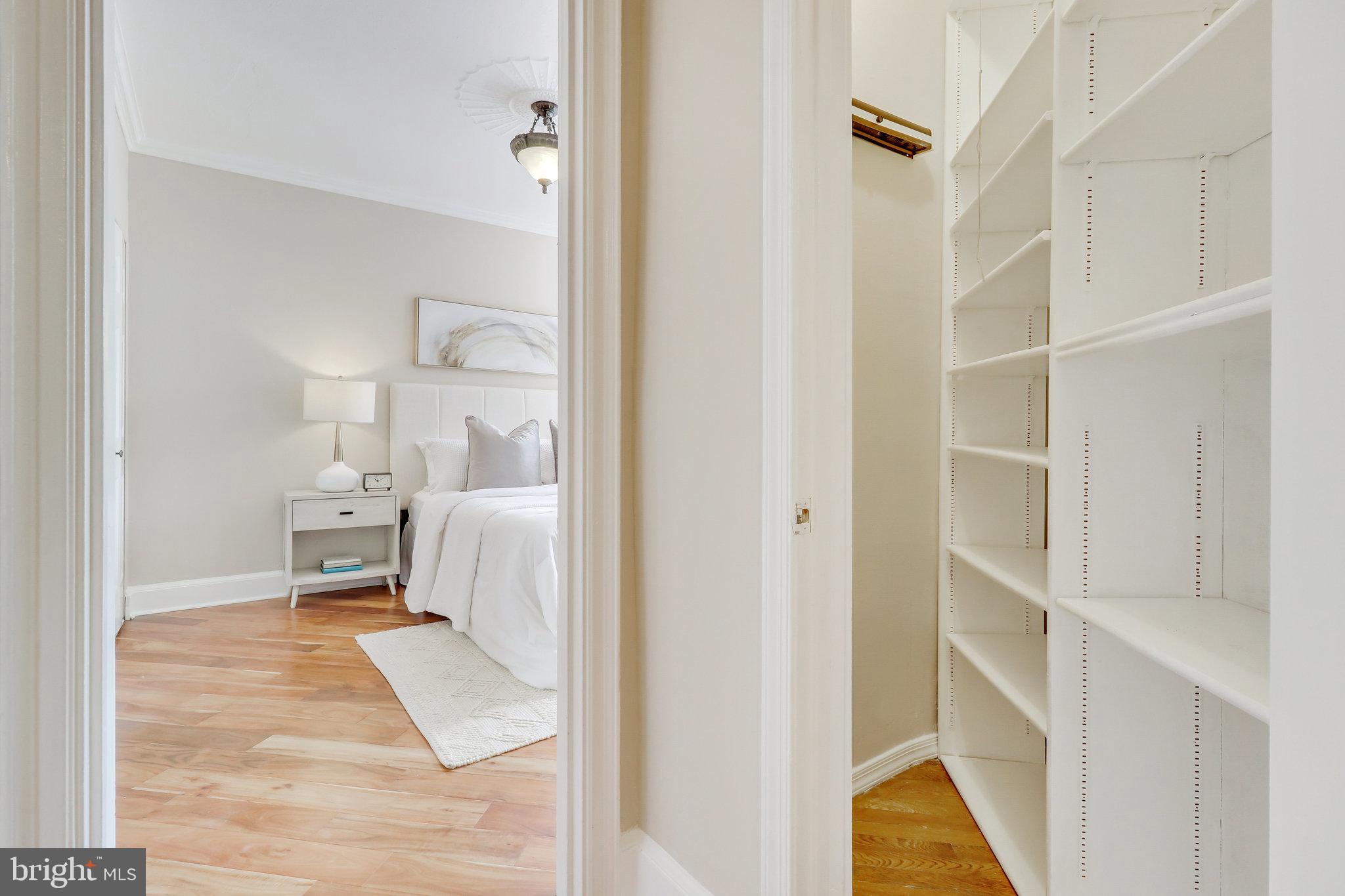 4701 Connecticut AVENUE NW Unit: 105