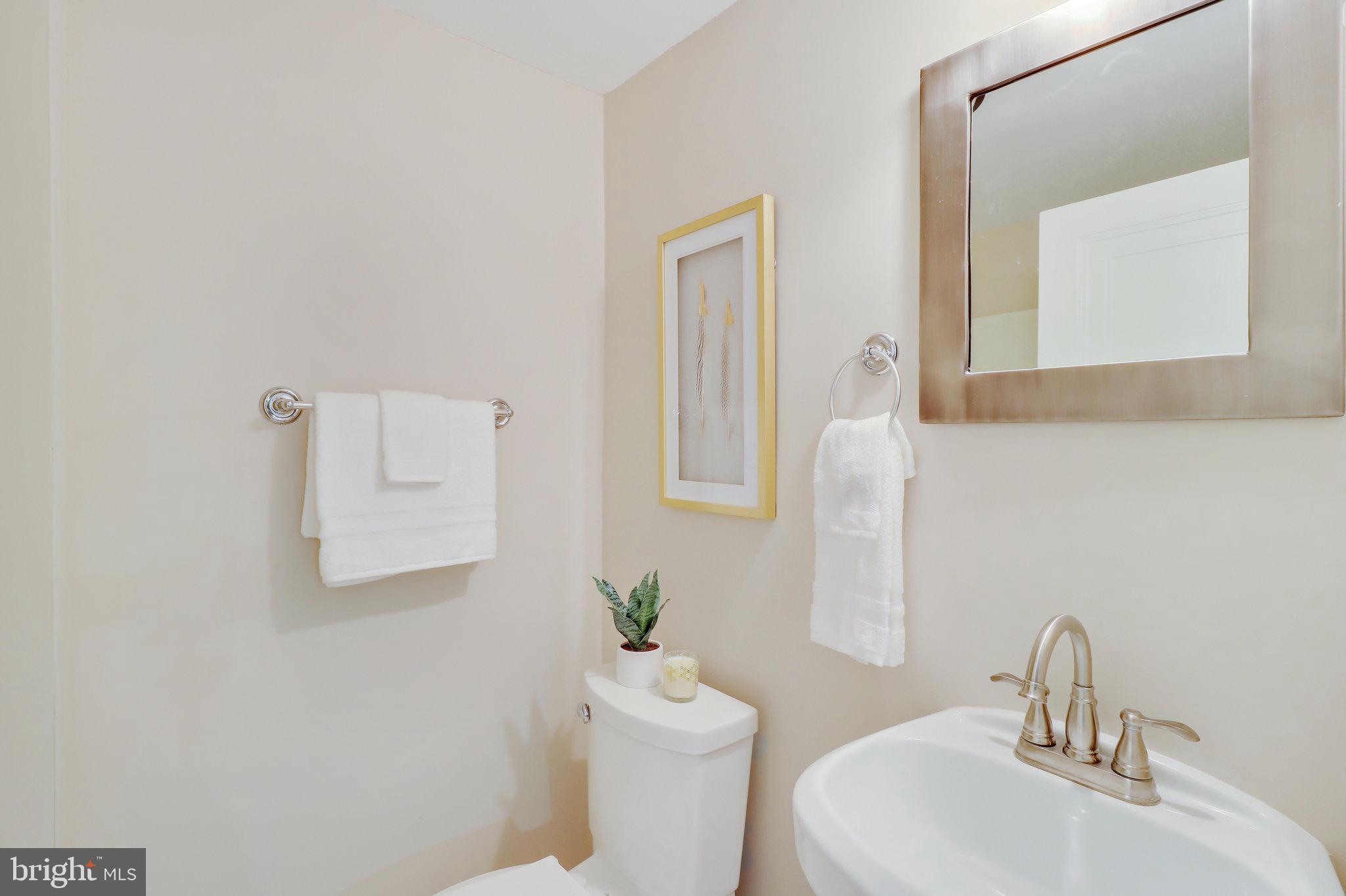 4701 Connecticut AVENUE NW Unit: 105