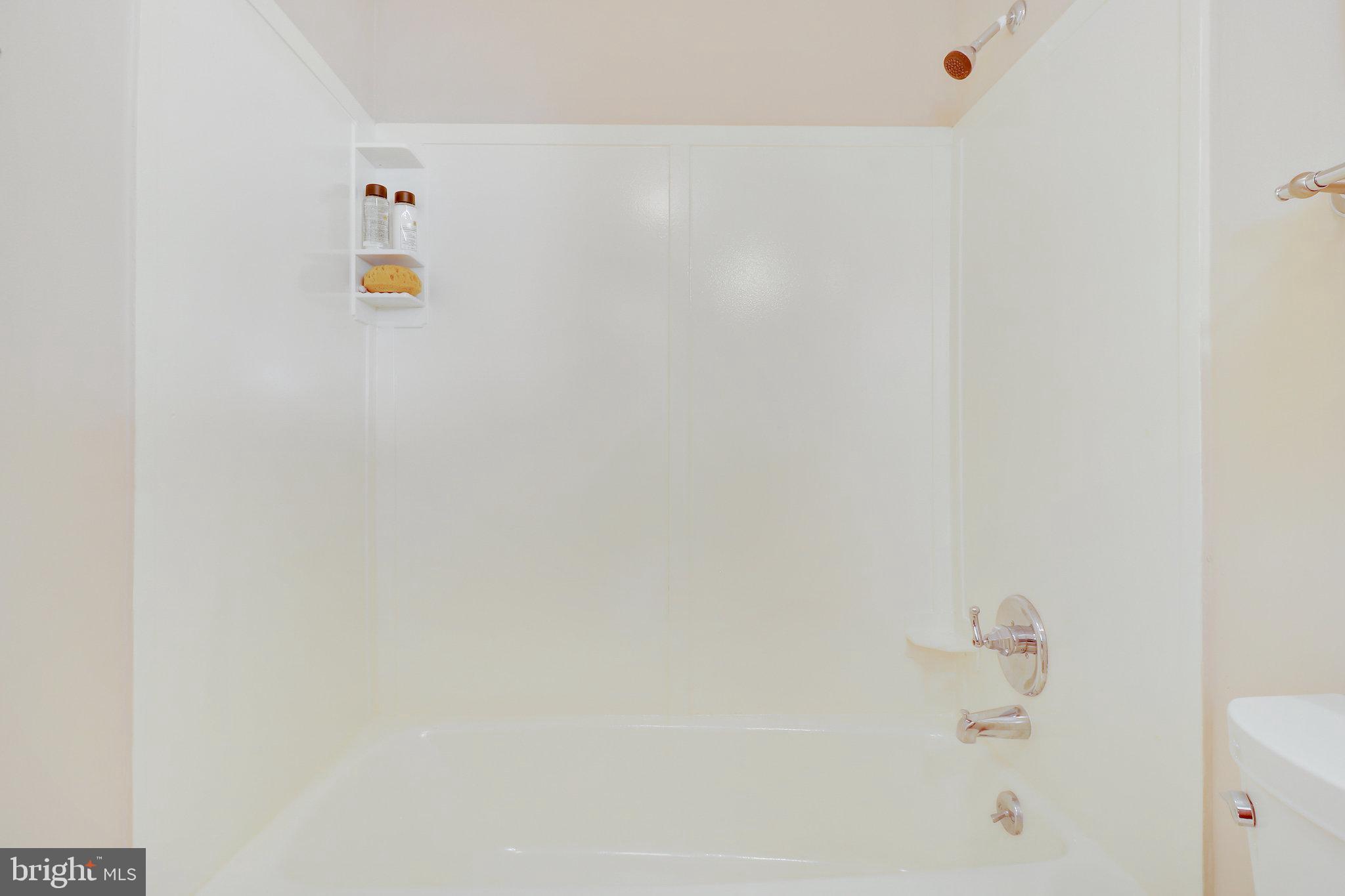 4701 Connecticut AVENUE NW Unit: 105