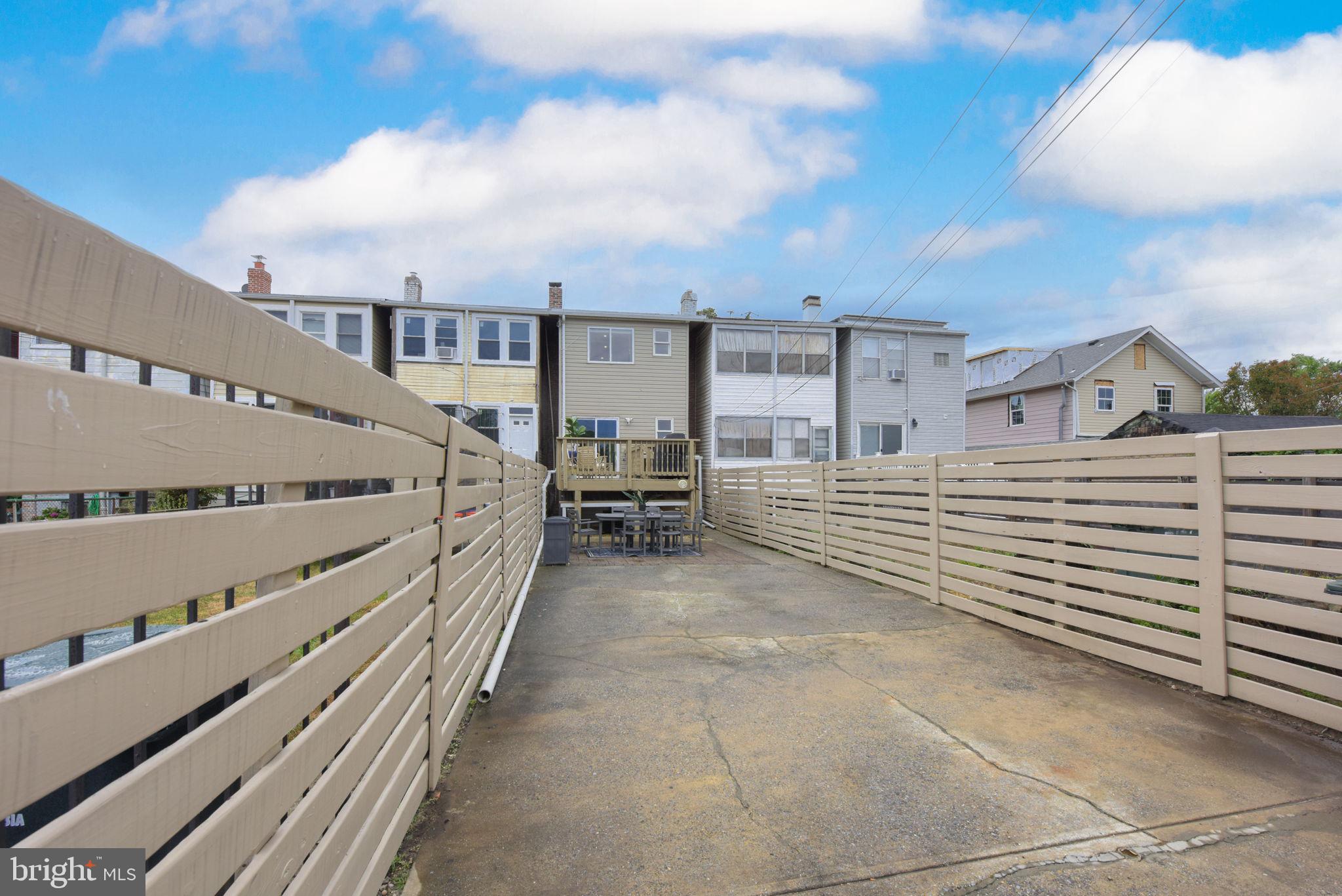 2725 6th STREET NE