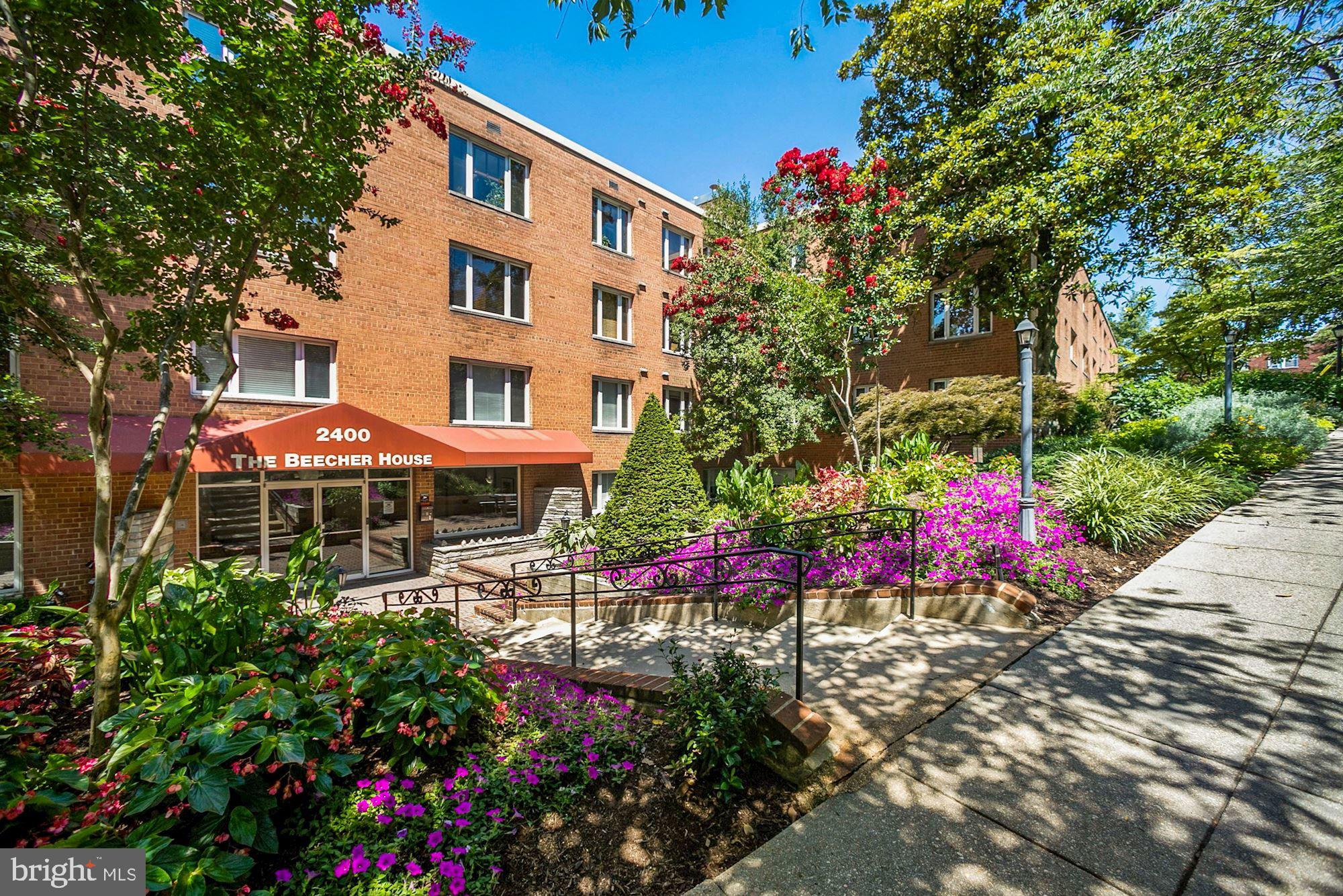 2400 41st STREET NW Unit: 210