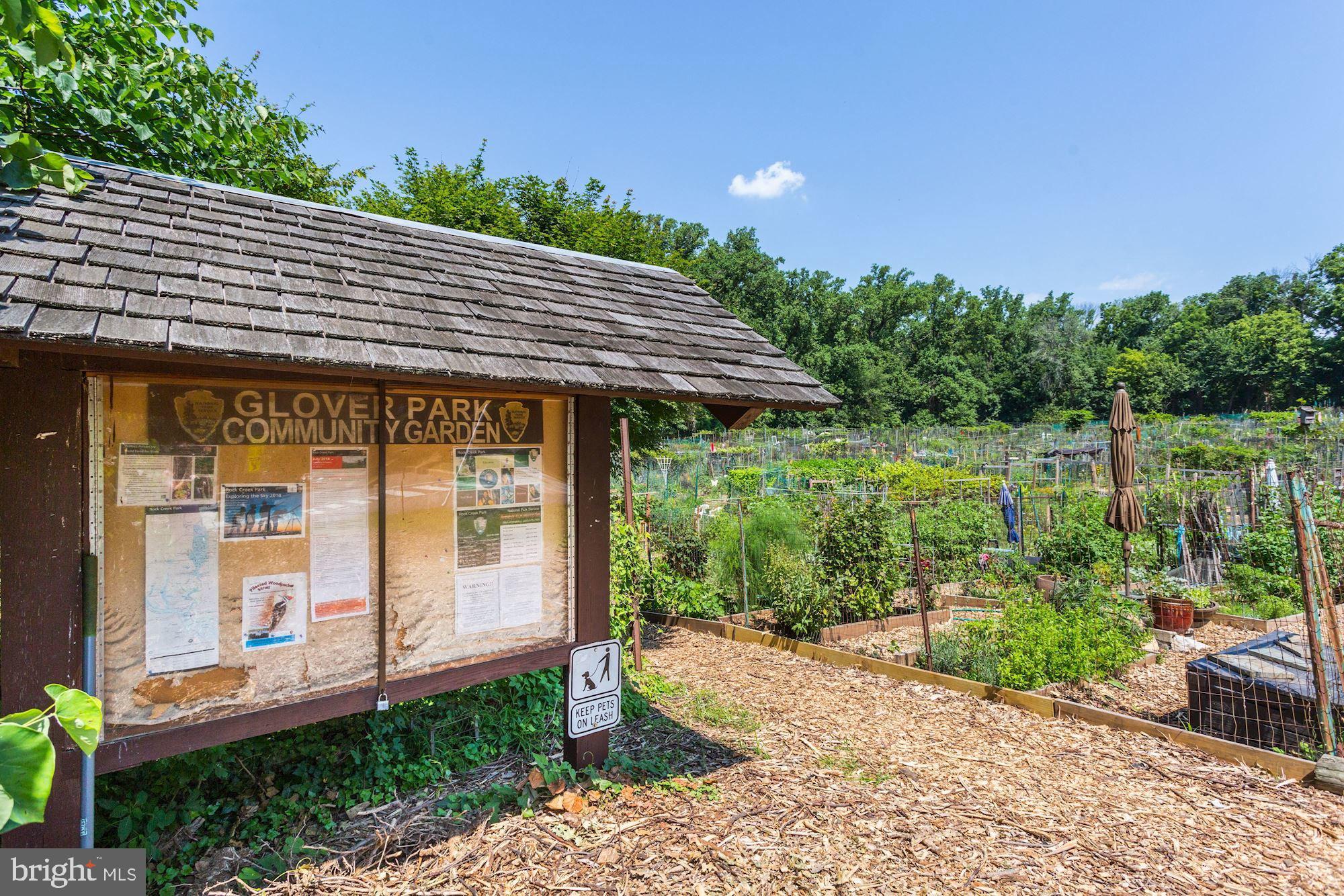 2400 41st STREET NW Unit: 210