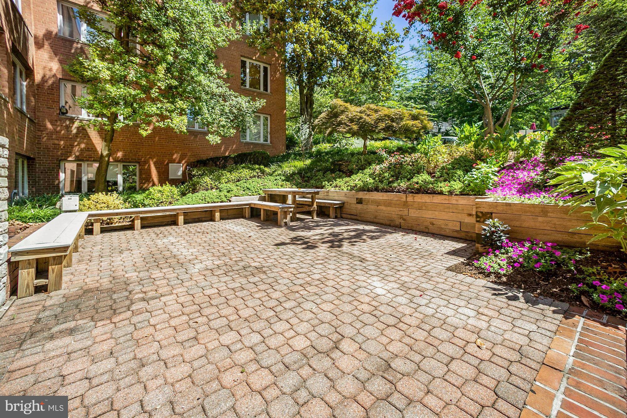 2400 41st STREET NW Unit: 210