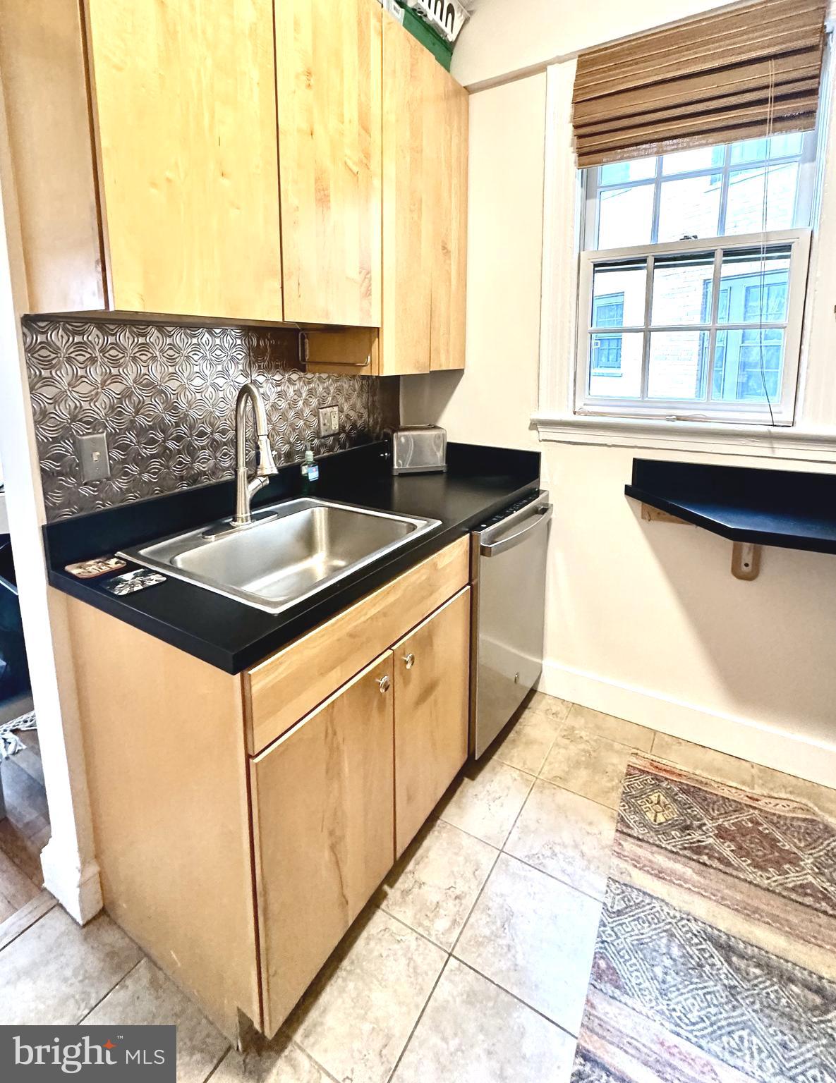 2032-2040-2040 Belmont Rd NW #407