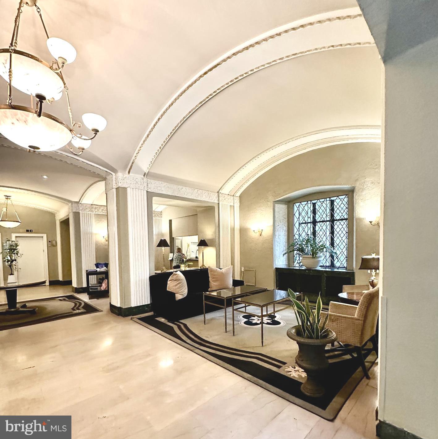 2032-2040-2040 Belmont Rd NW #407