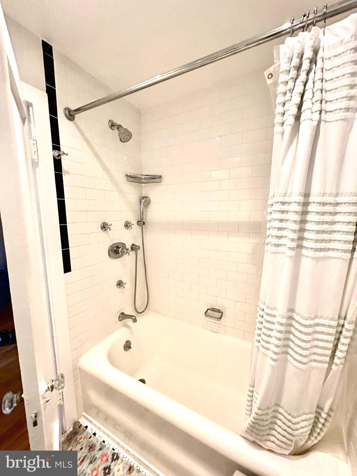 2032-2040-2040 Belmont Rd NW #407