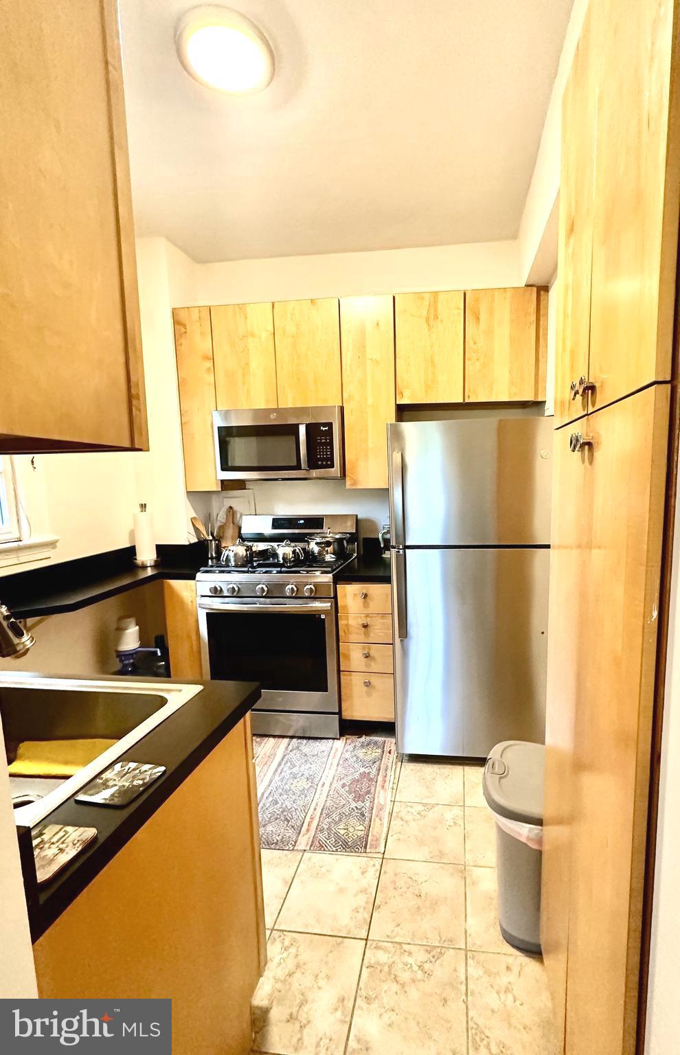 2032-2040-2040 Belmont Rd NW #407