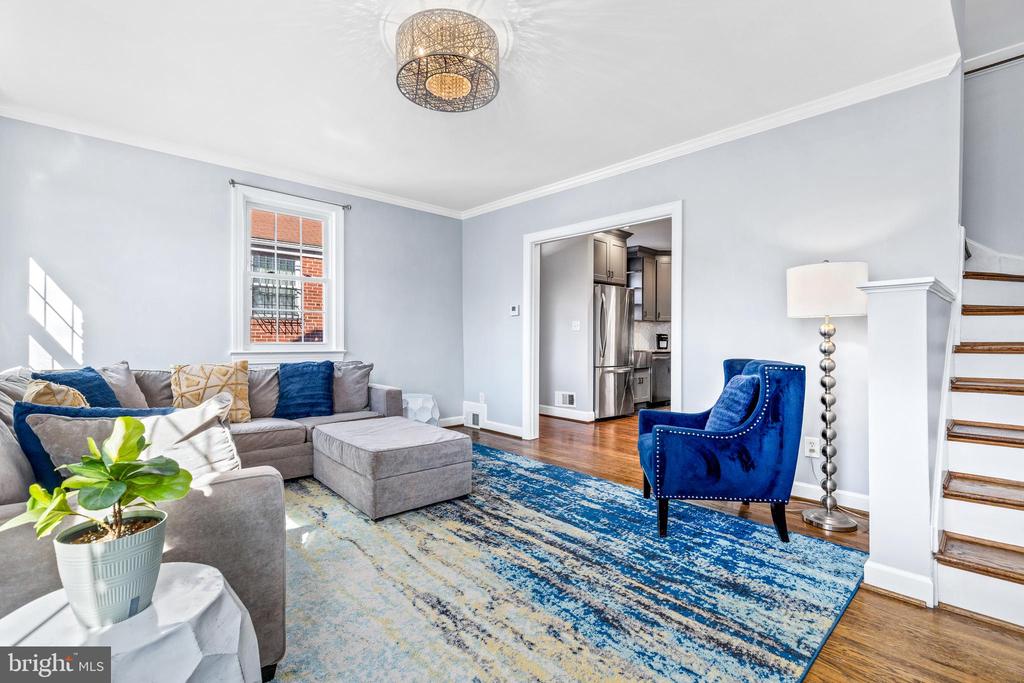 125 46th Pl NE