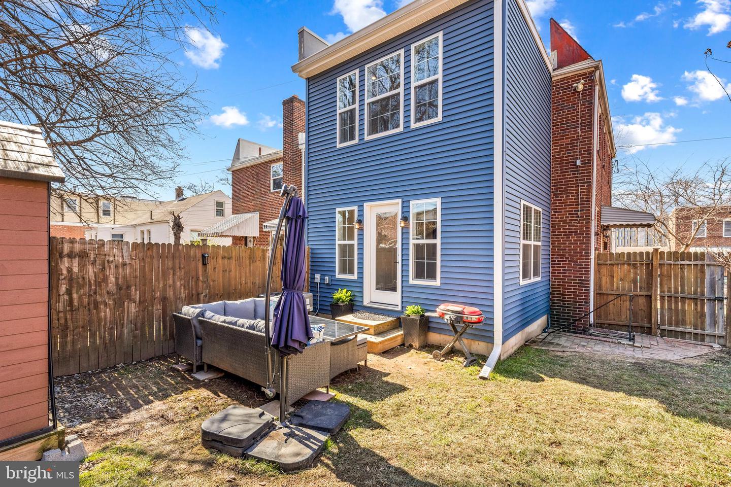 125 46th Pl NE