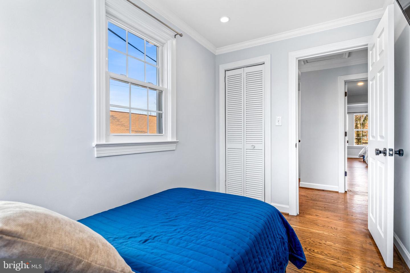 125 46th Pl NE