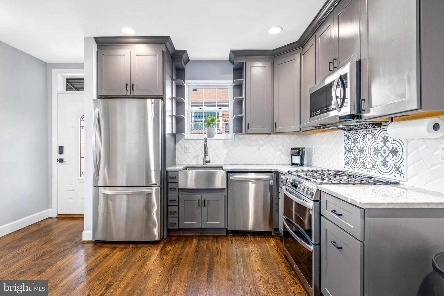 125 46th Pl NE