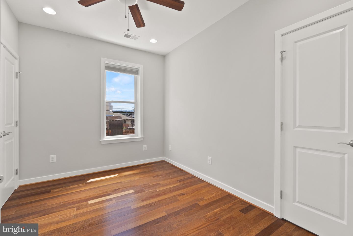 1402 Decatur St NW