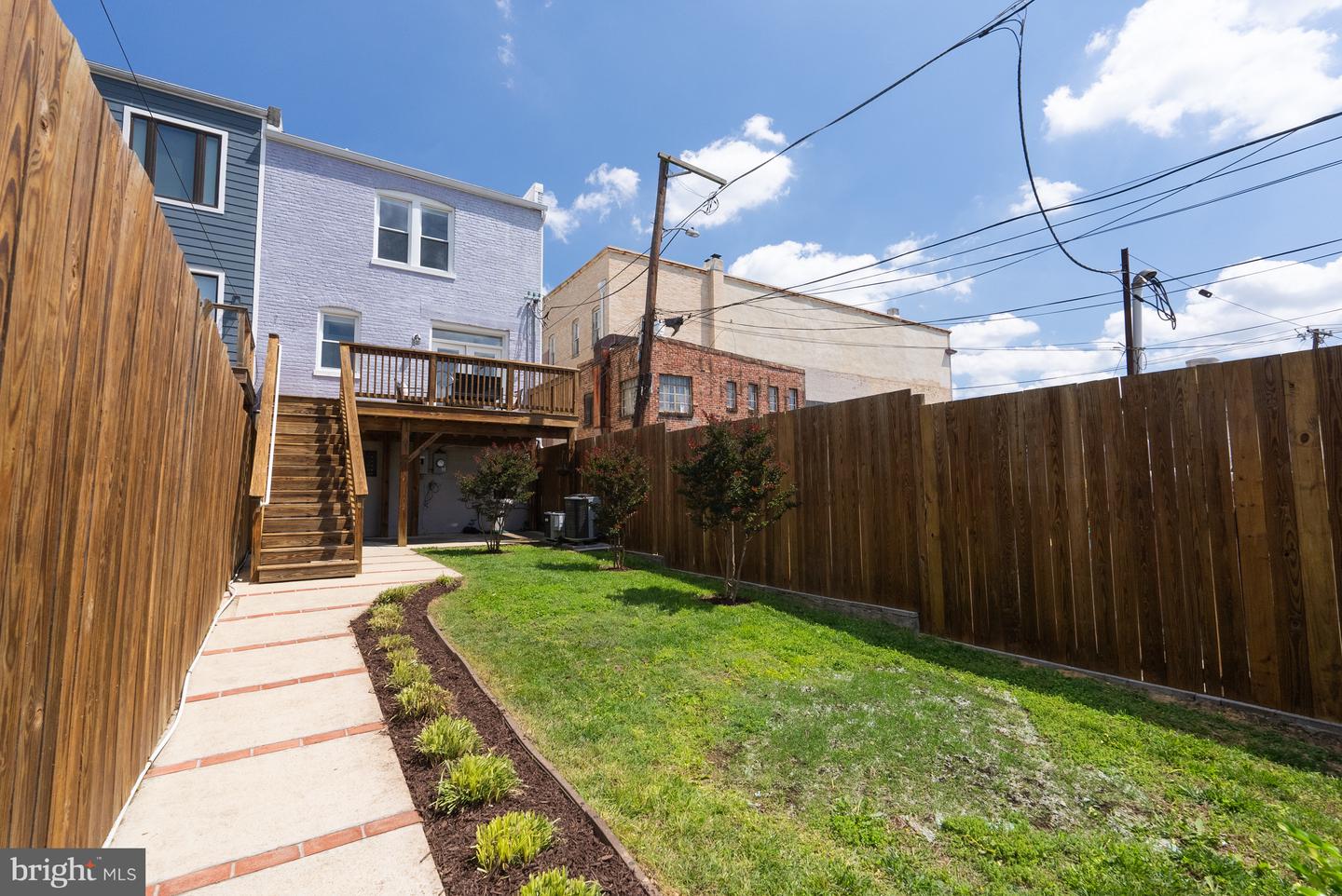 1402 Decatur St NW