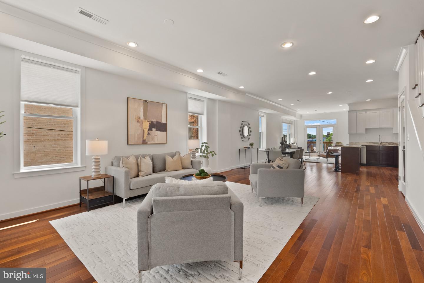 1402 Decatur St NW