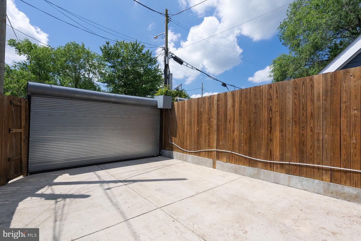 1402 Decatur St NW