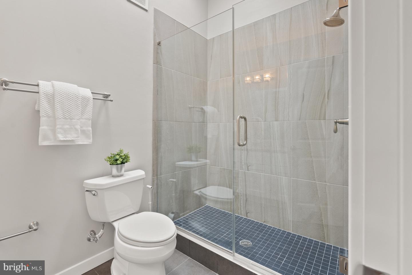 1402 Decatur St NW