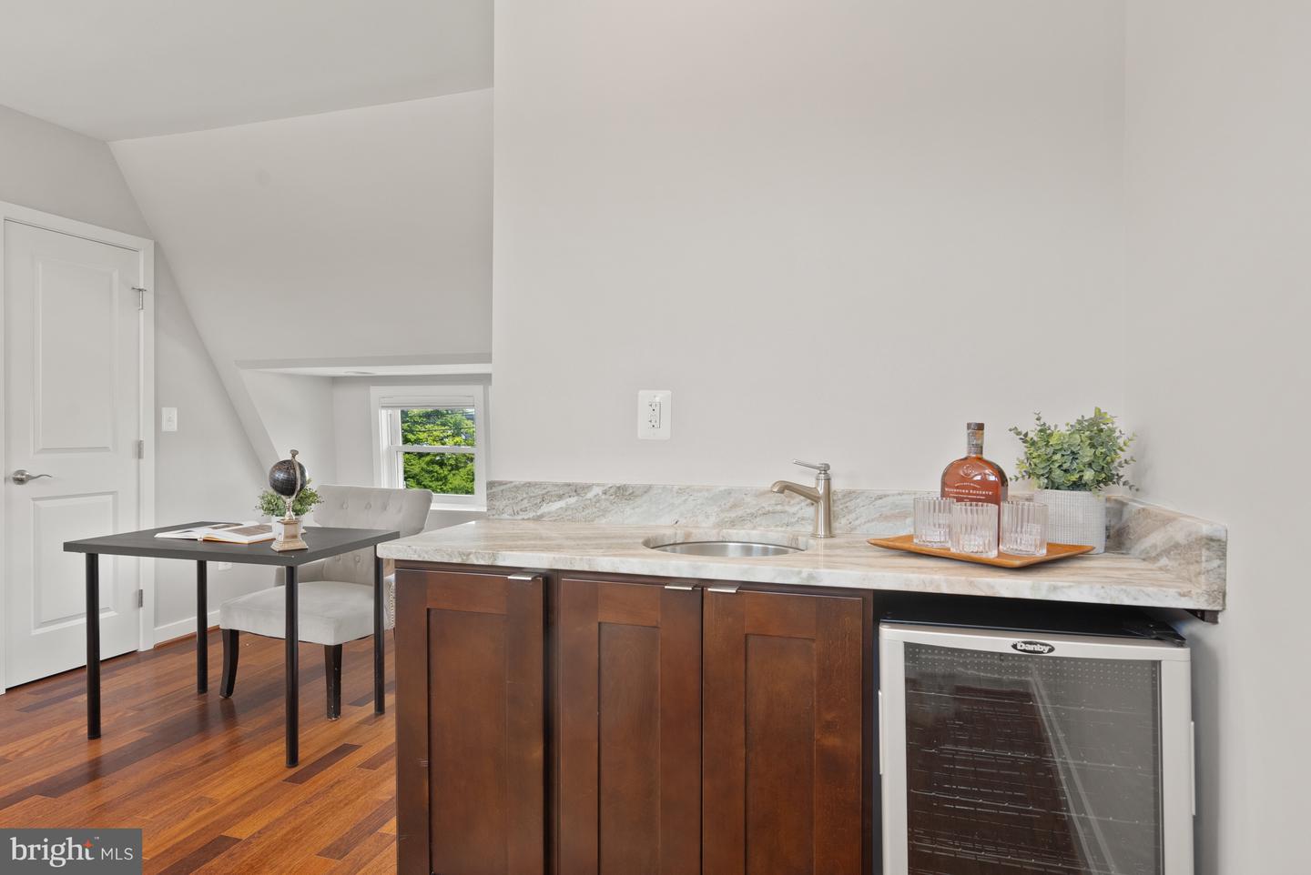1402 Decatur St NW