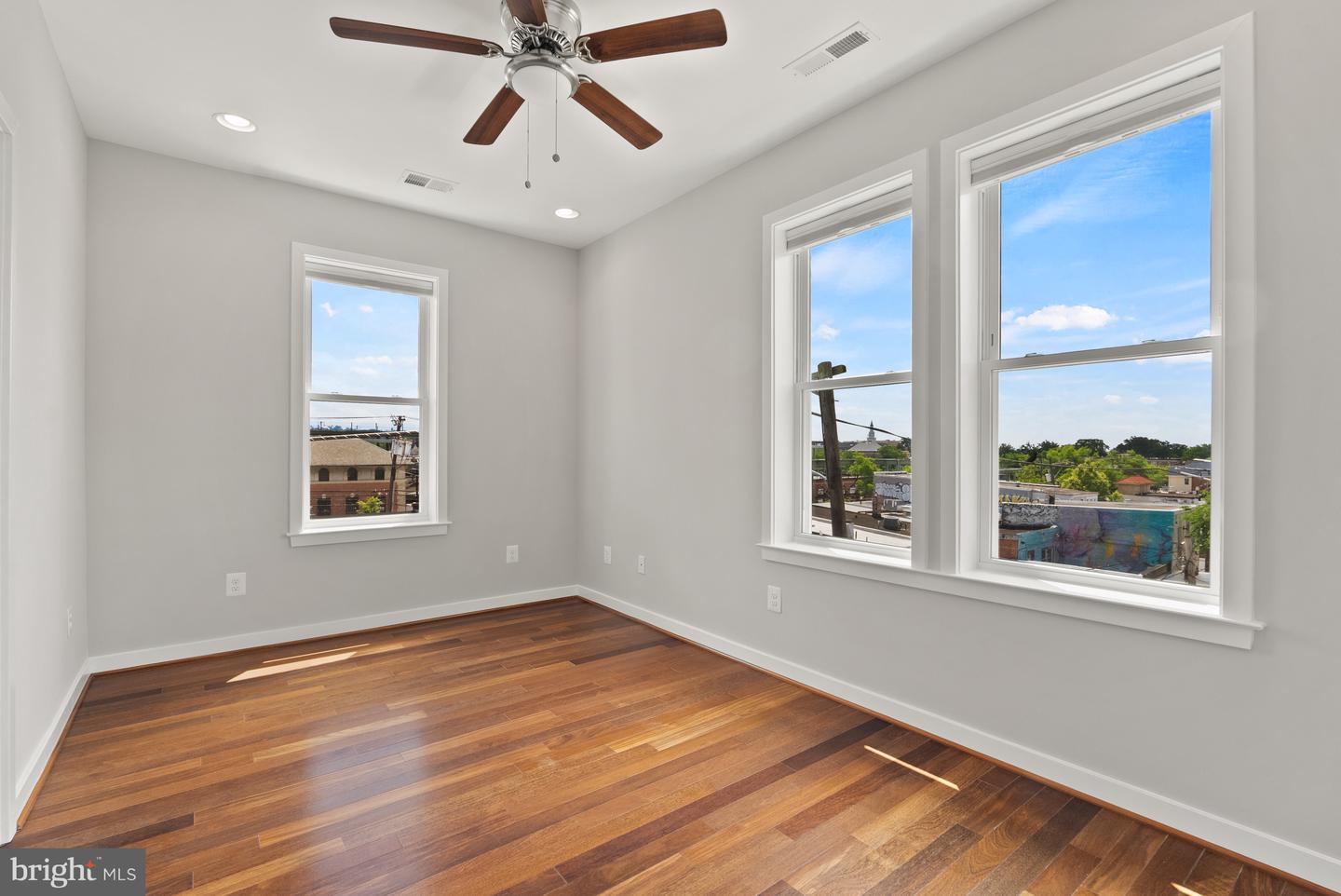 1402 Decatur St NW