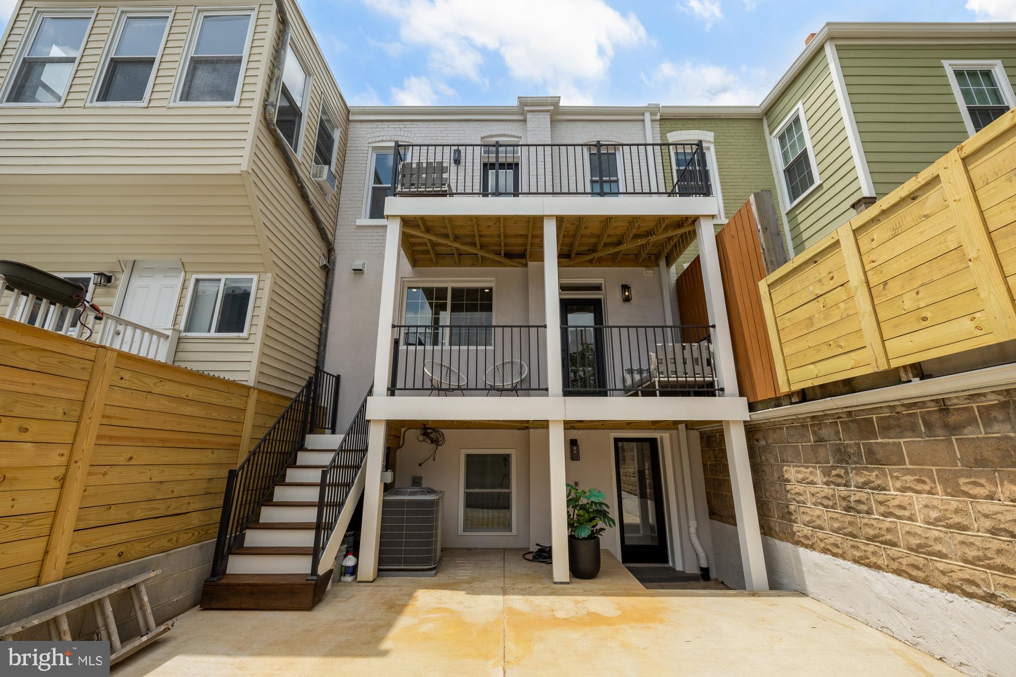 3207 WARDER STREET NW