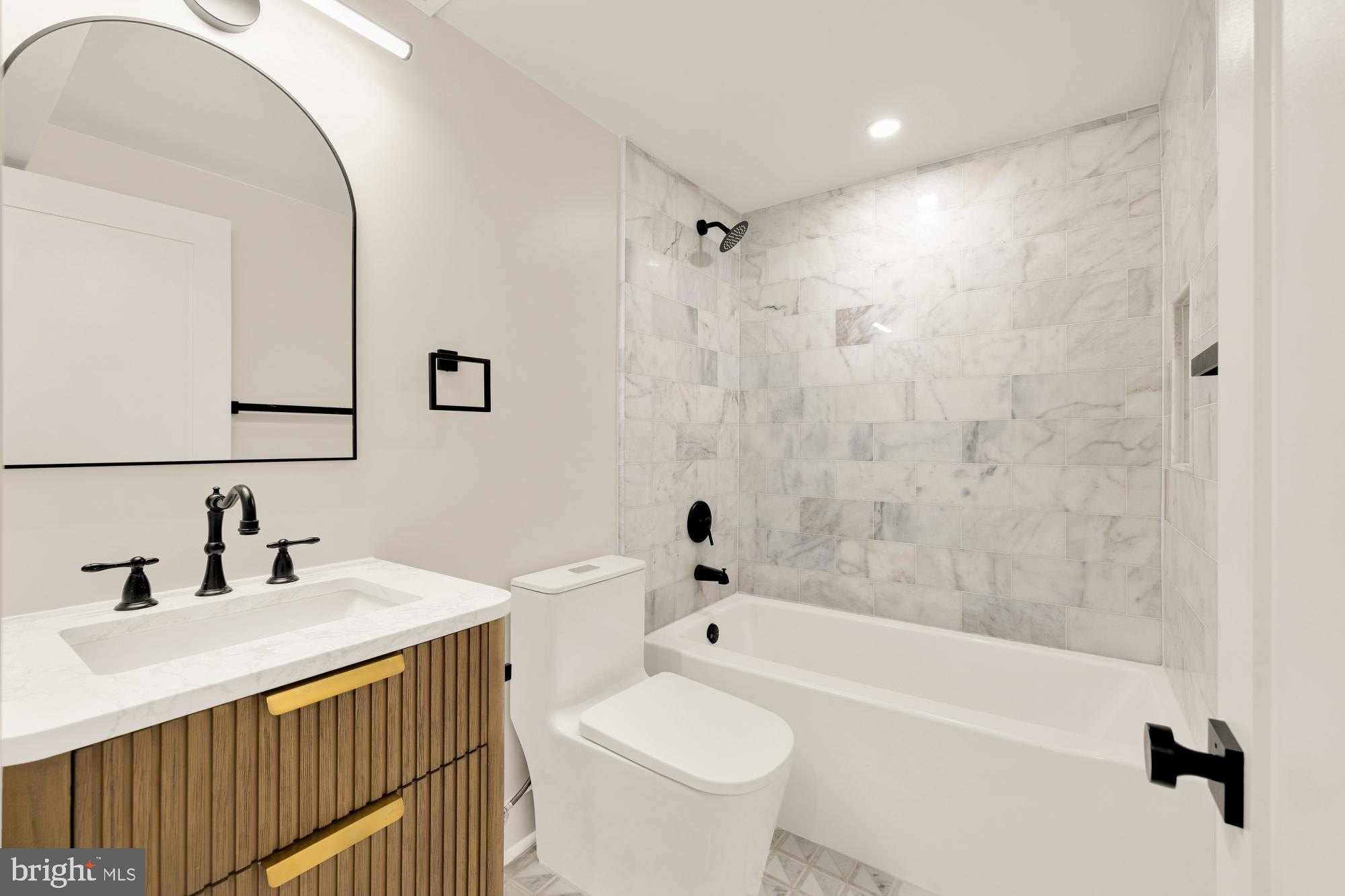 3207 WARDER STREET NW