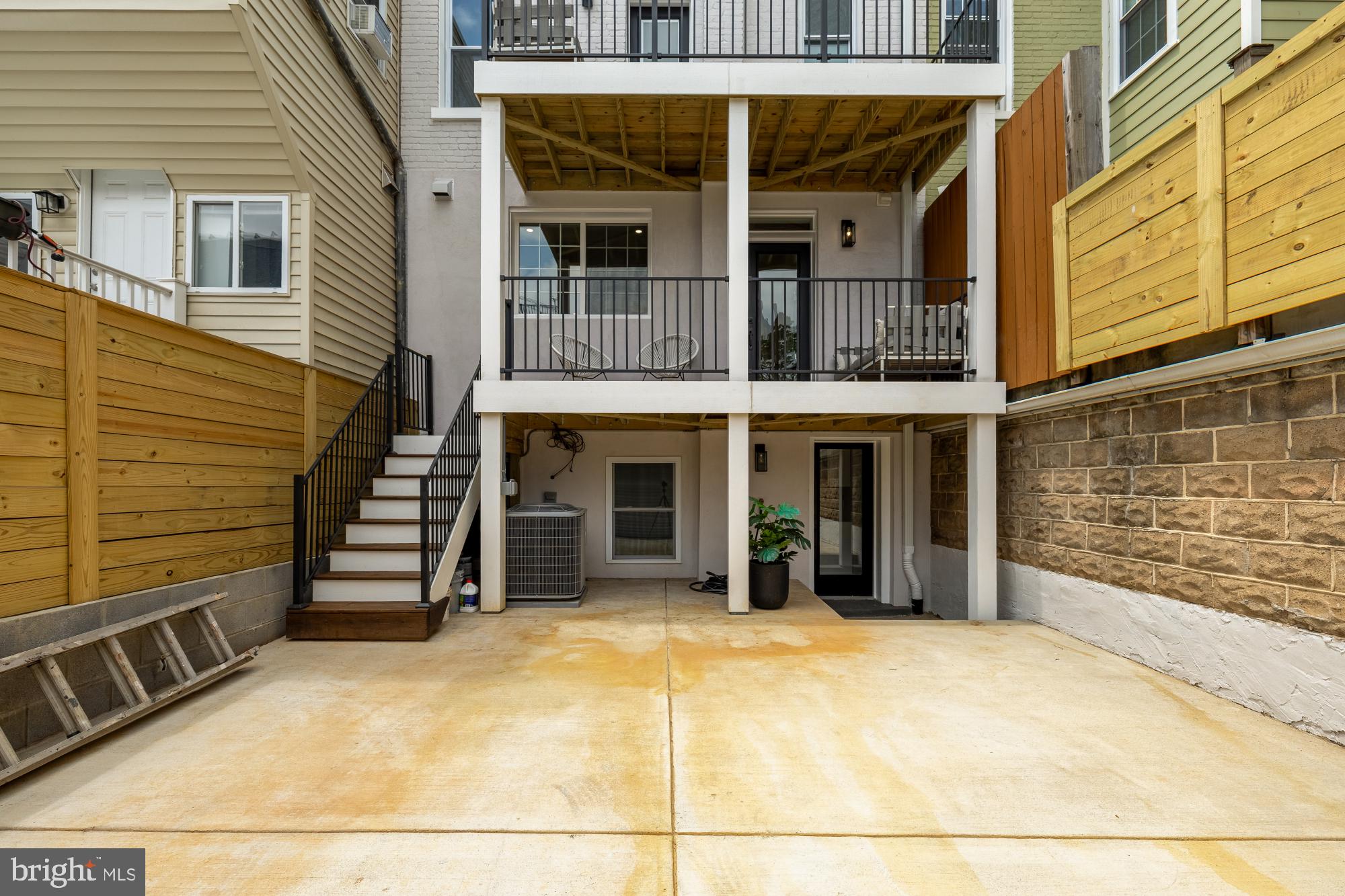 3207 WARDER STREET NW