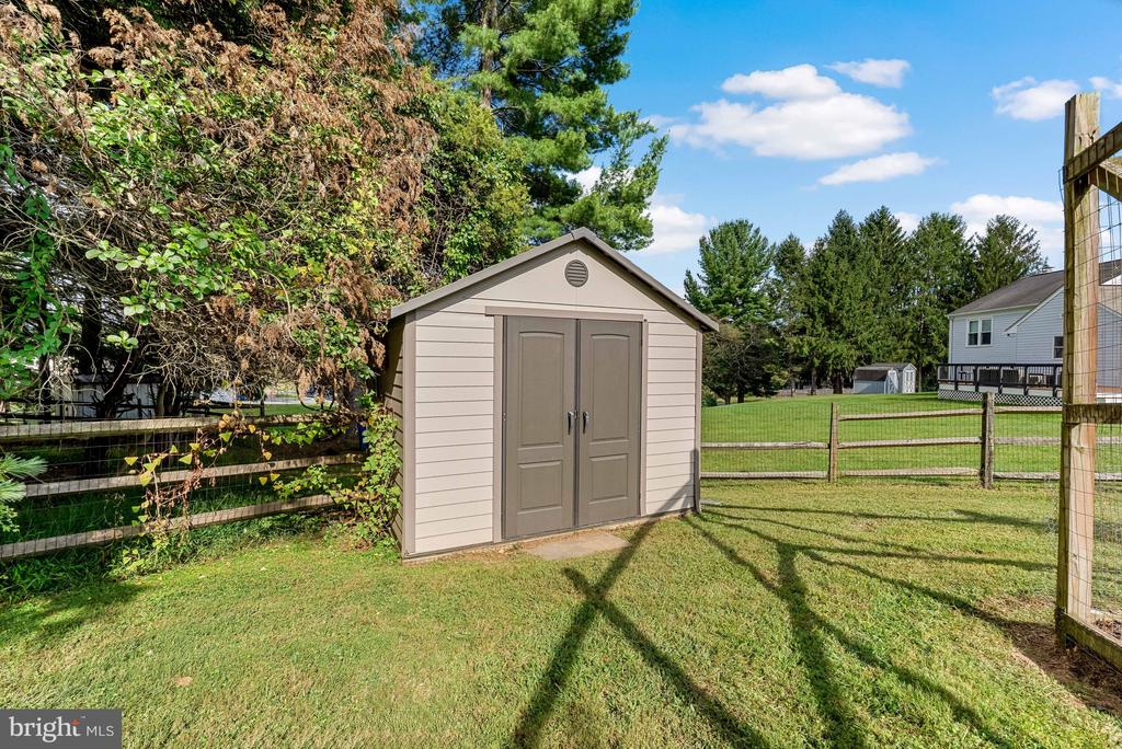 12205 HORSE CENTER ROAD