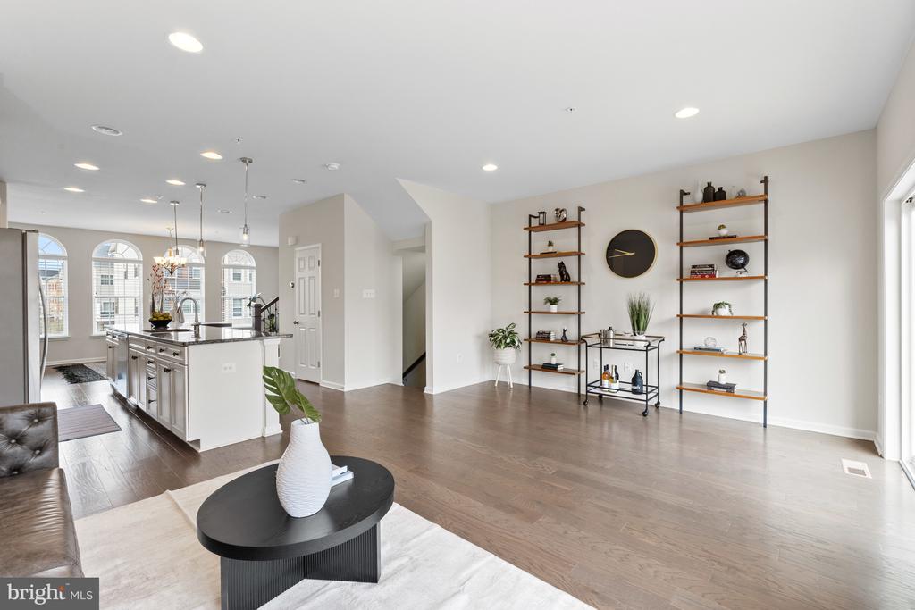 9507 Sycamore Grv