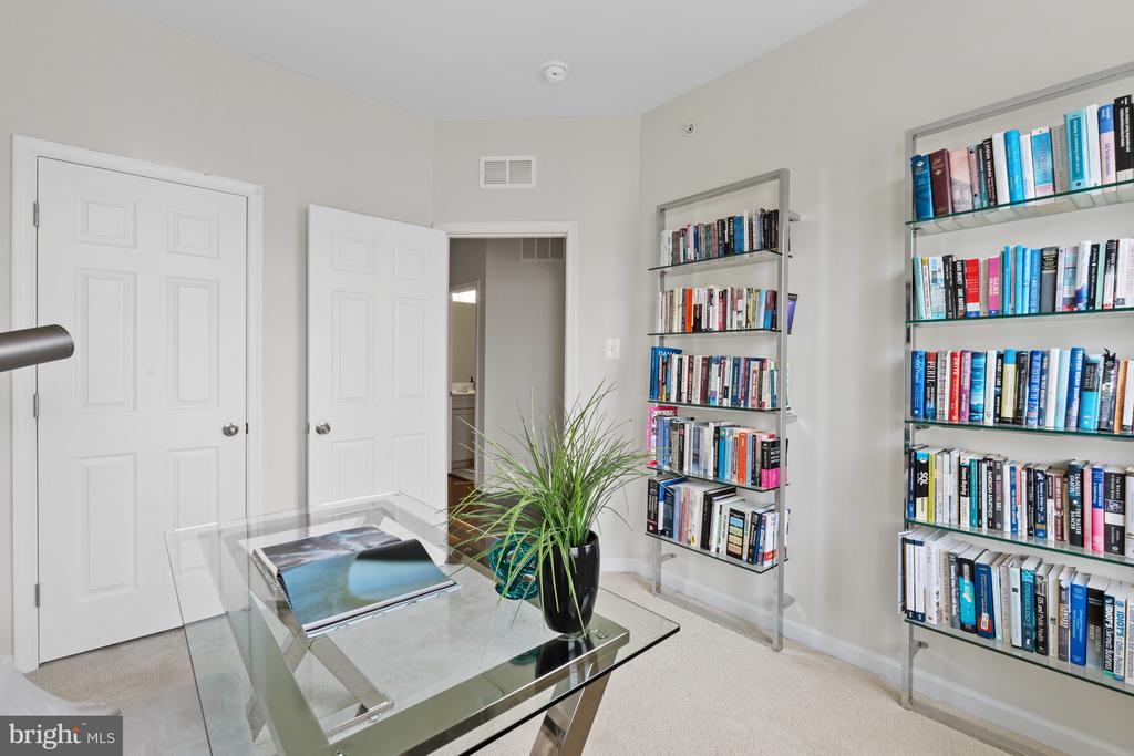 9507 Sycamore Grv