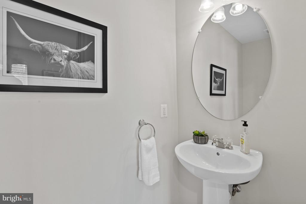 9507 Sycamore Grv