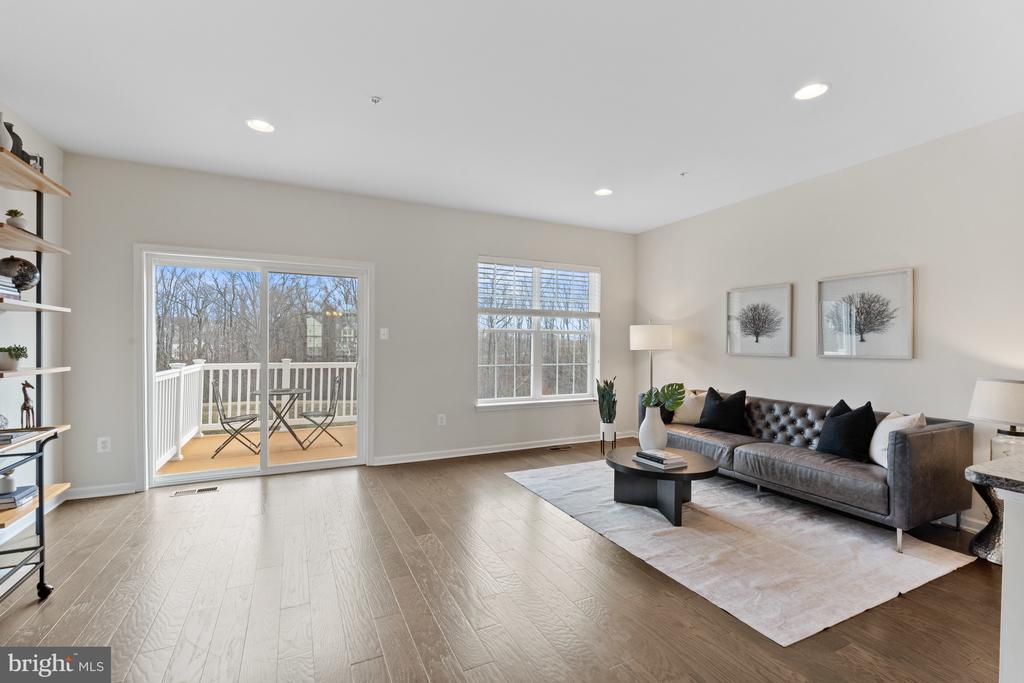 9507 Sycamore Grv