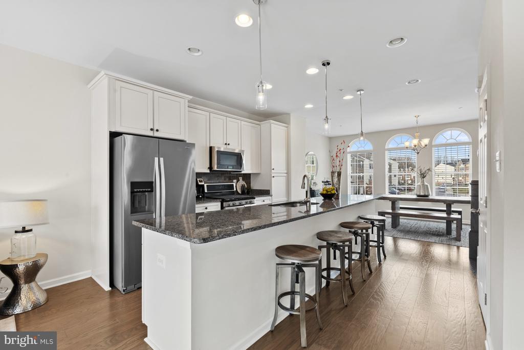 9507 Sycamore Grv